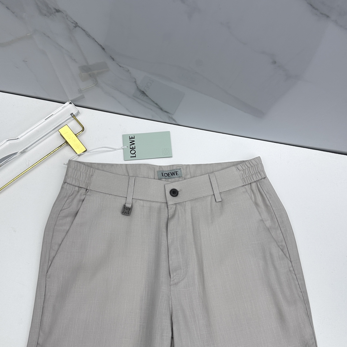 🆕LOEWE罗意威 26ss春夏新品休闲裤西裤，官网同步发售，定制棉麻面料，裤身工艺设计，客供辅料、柔软