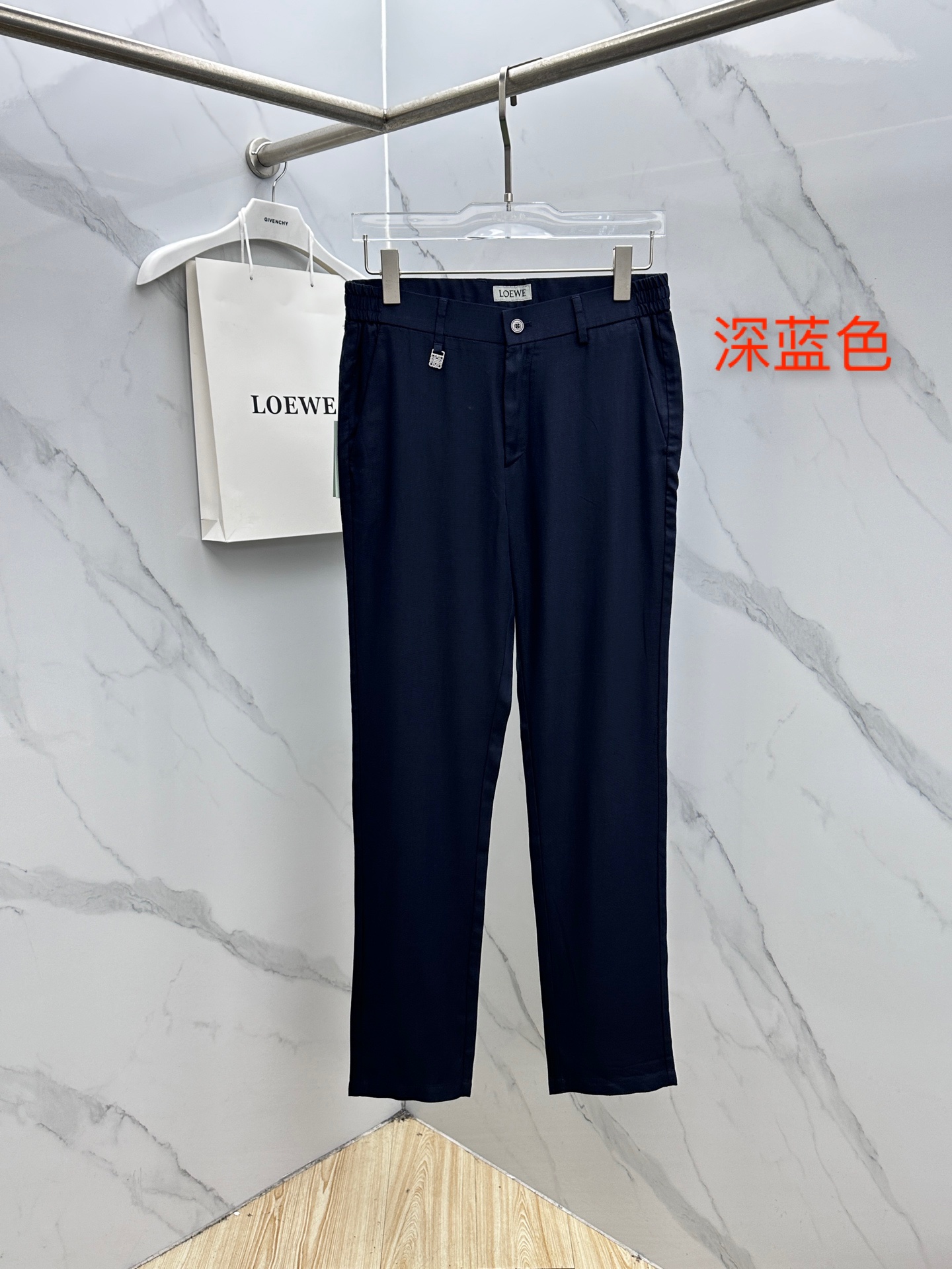 🆕LOEWE罗意威 26ss春夏新品休闲裤西裤，官网同步发售，定制棉麻面料，裤身工艺设计，客供辅料、柔软