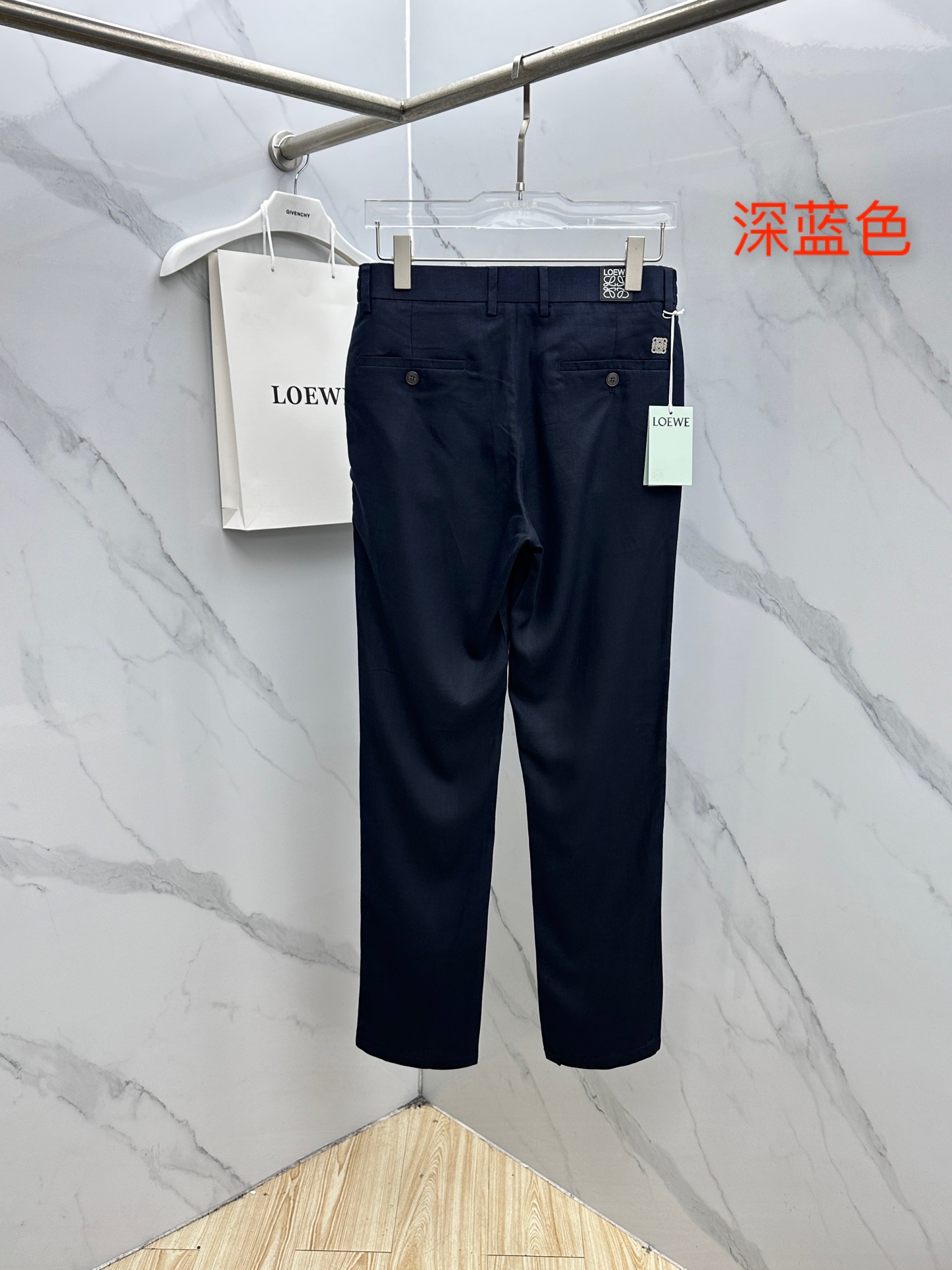 🆕LOEWE罗意威 26ss春夏新品休闲裤西裤，官网同步发售，定制棉麻面料，裤身工艺设计，客供辅料、柔软
