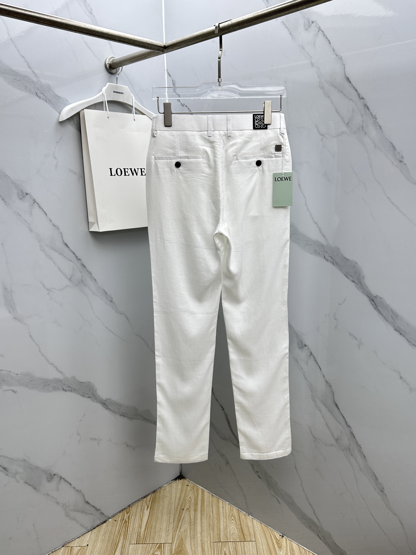 🆕LOEWE罗意威 26ss春夏新品休闲裤西裤，官网同步发售，定制棉麻面料，裤身工艺设计，客供辅料、柔软