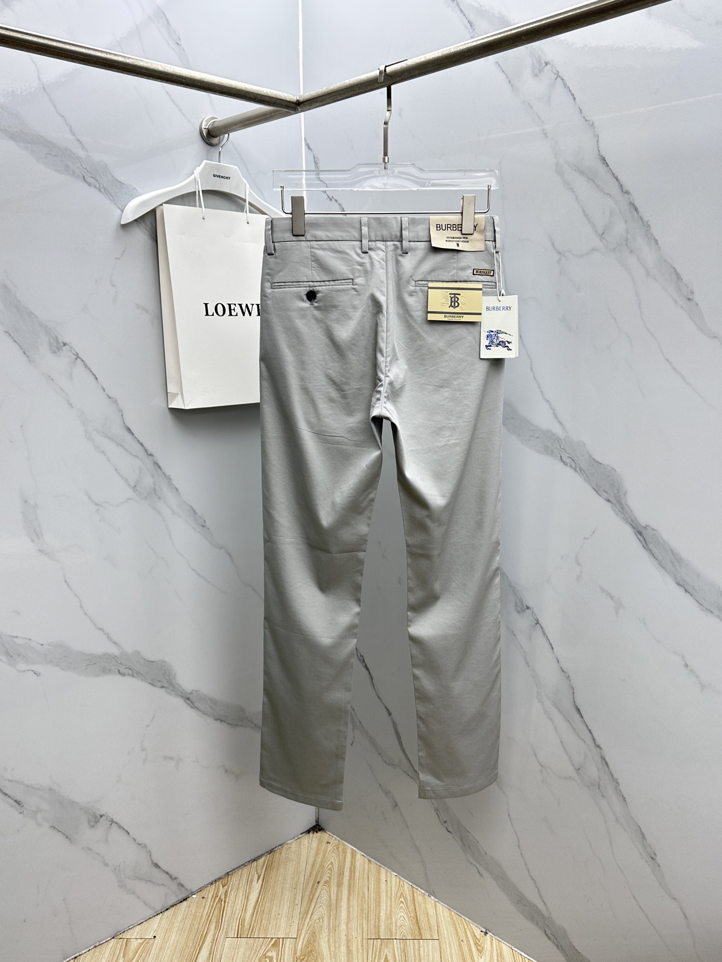 🆕Burberry巴宝莉 26ss春夏新品休闲裤西裤，官网同步发售，裤身工艺设计，客供辅料、高定面料，柔