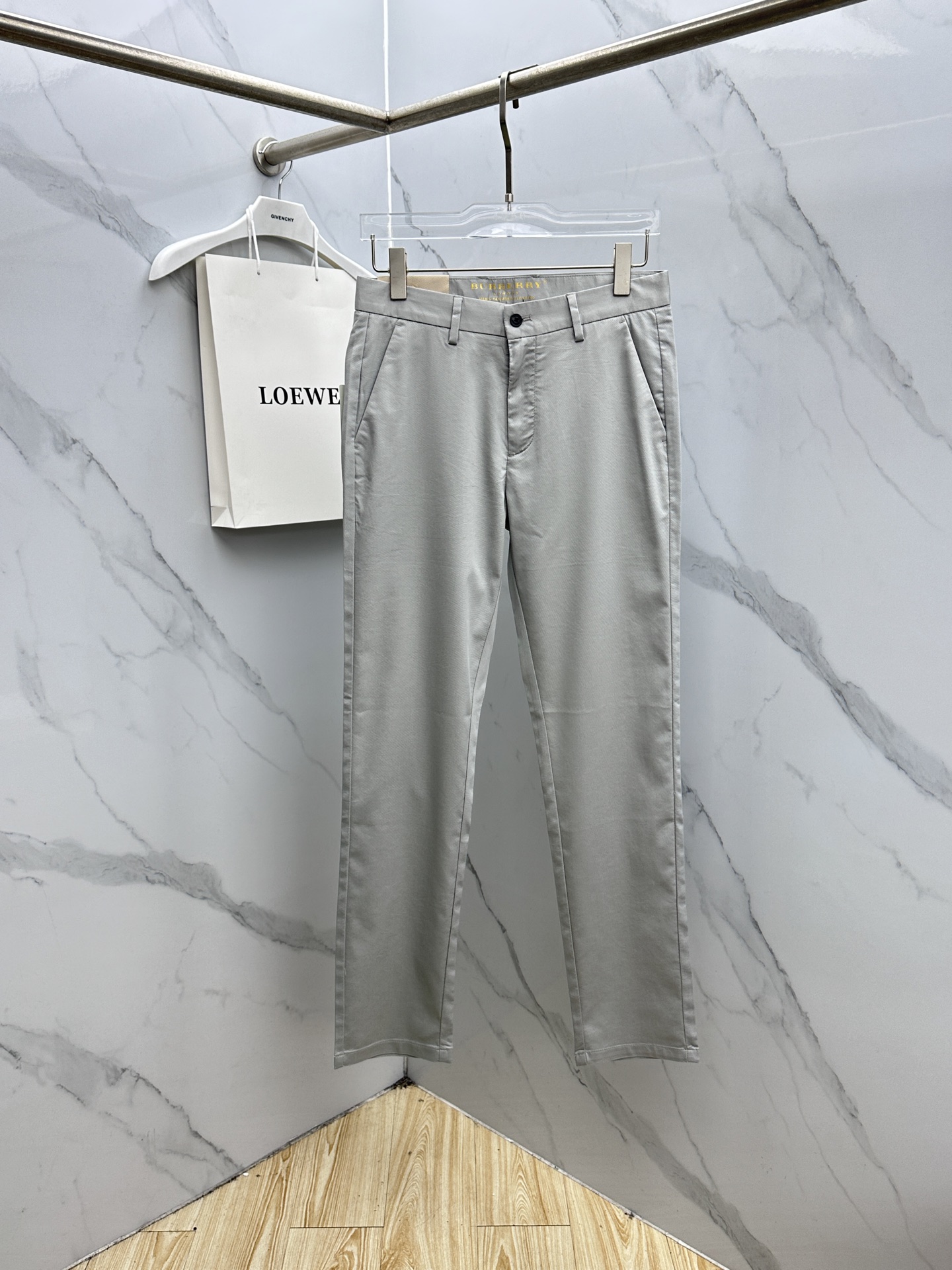 🆕Burberry巴宝莉 26ss春夏新品休闲裤西裤，官网同步发售，裤身工艺设计，客供辅料、高定面料，柔