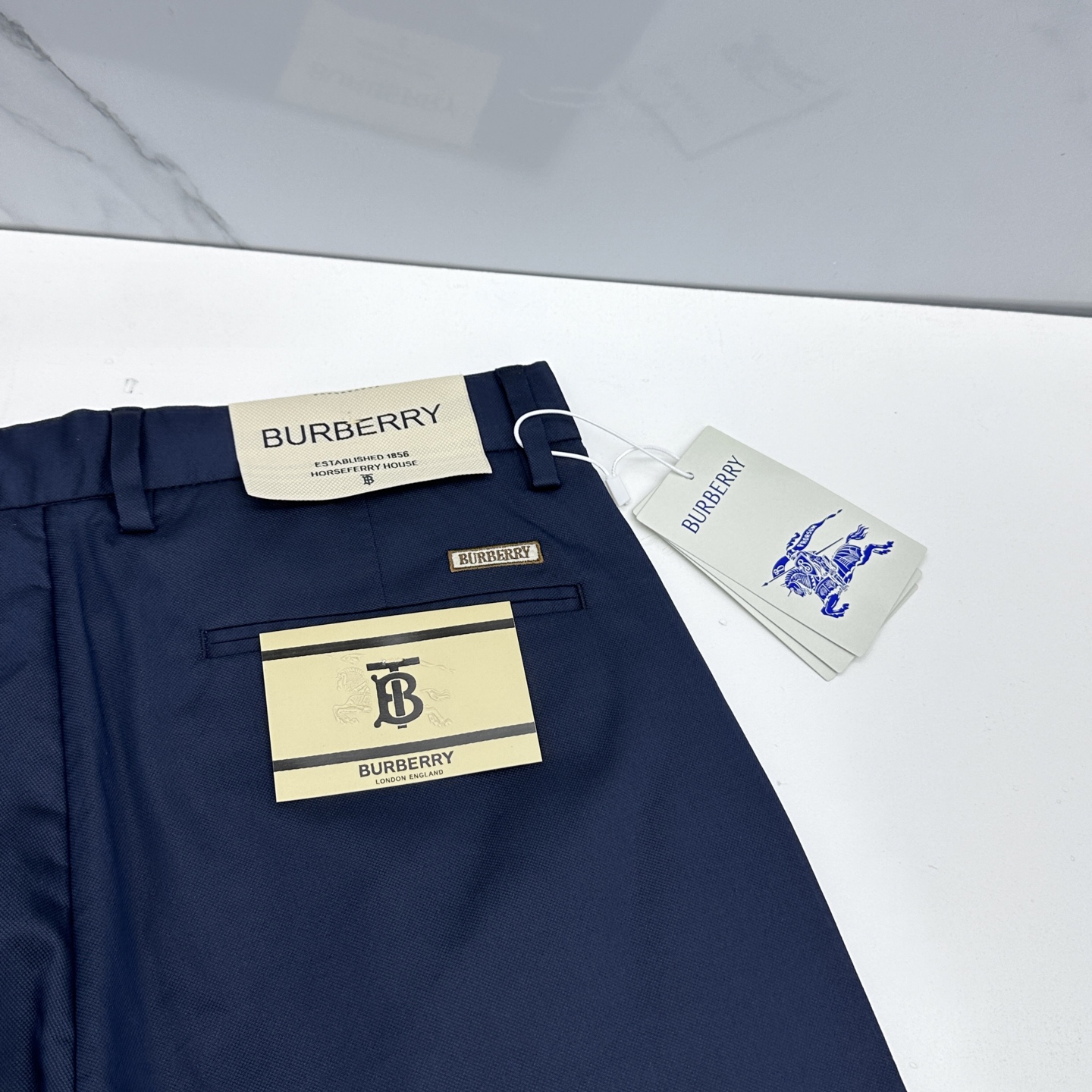🆕Burberry巴宝莉 26ss春夏新品休闲裤西裤，官网同步发售，裤身工艺设计，客供辅料、高定面料，柔