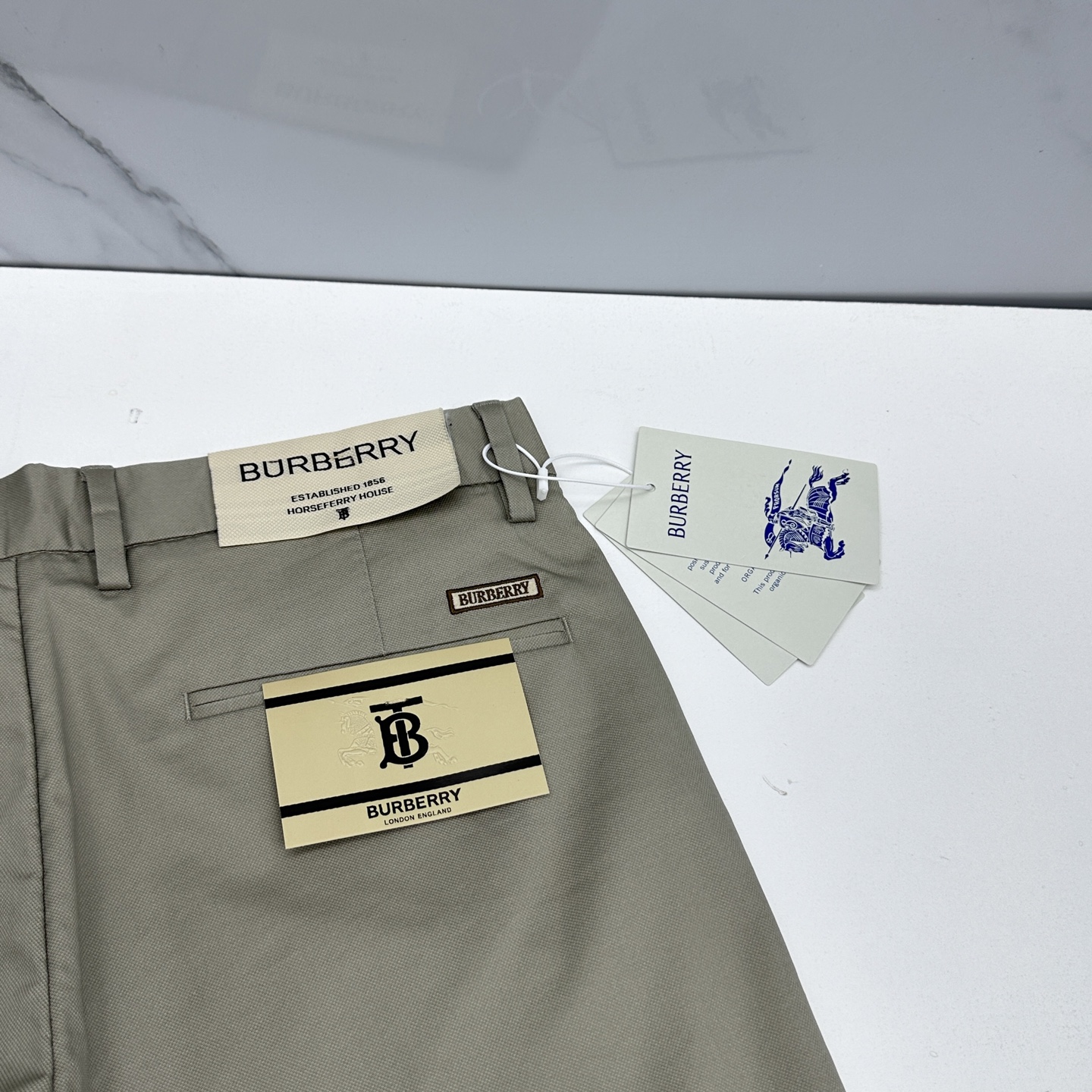 🆕Burberry巴宝莉 26ss春夏新品休闲裤西裤，官网同步发售，裤身工艺设计，客供辅料、高定面料，柔