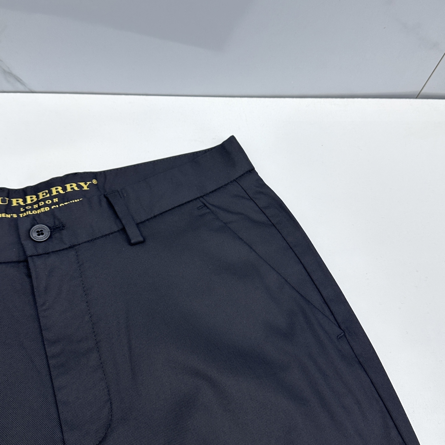 🆕Burberry巴宝莉 26ss春夏新品休闲裤西裤，官网同步发售，裤身工艺设计，客供辅料、高定面料，柔