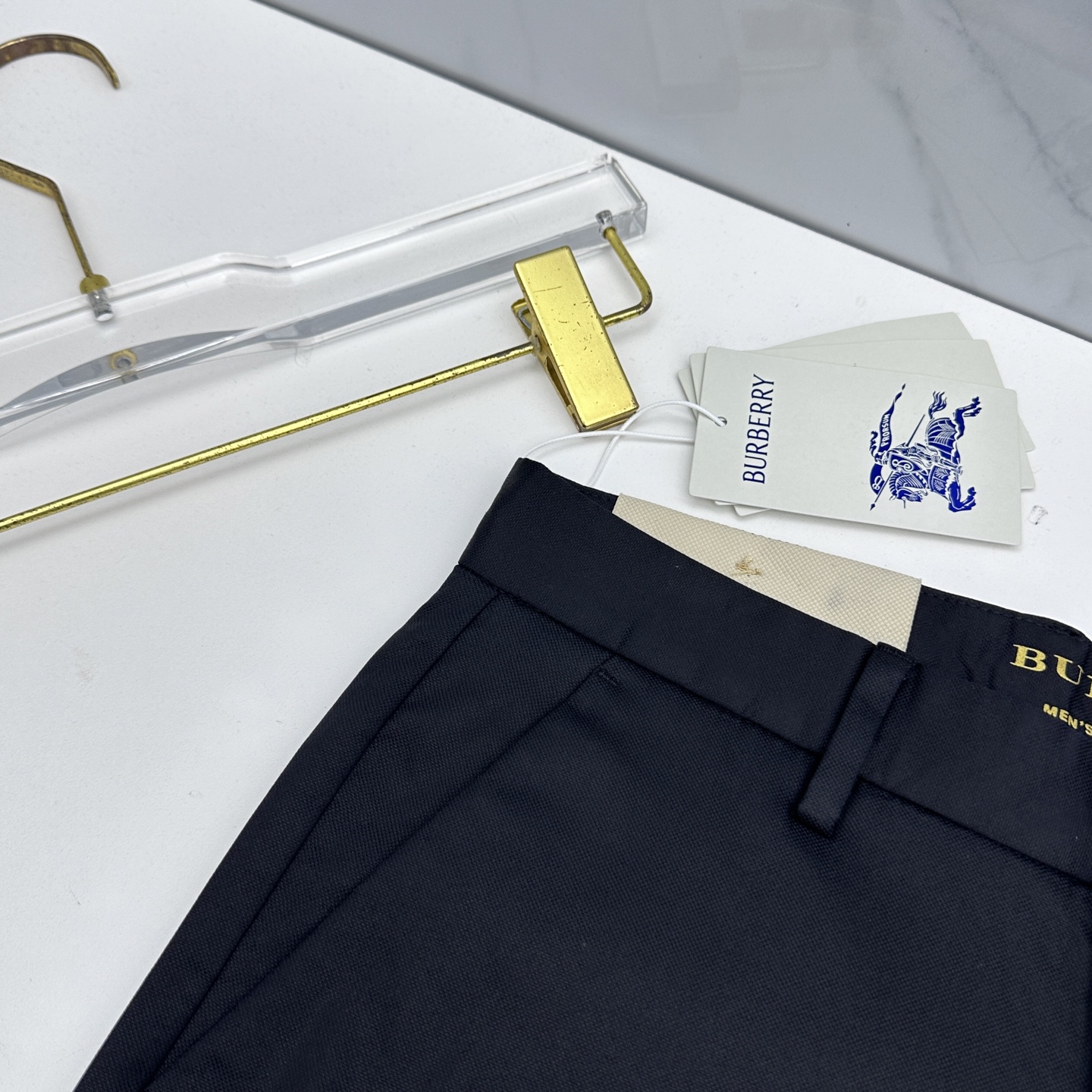 🆕Burberry巴宝莉 26ss春夏新品休闲裤西裤，官网同步发售，裤身工艺设计，客供辅料、高定面料，柔
