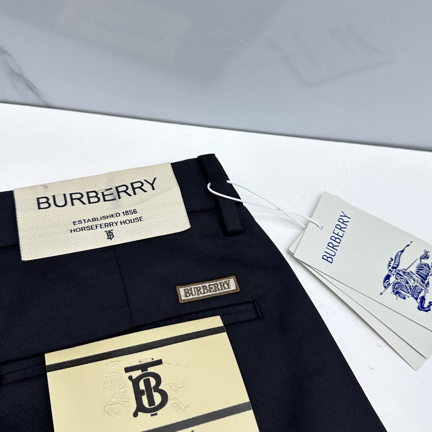 🆕Burberry巴宝莉 26ss春夏新品休闲裤西裤，官网同步发售，裤身工艺设计，客供辅料、高定面料，柔