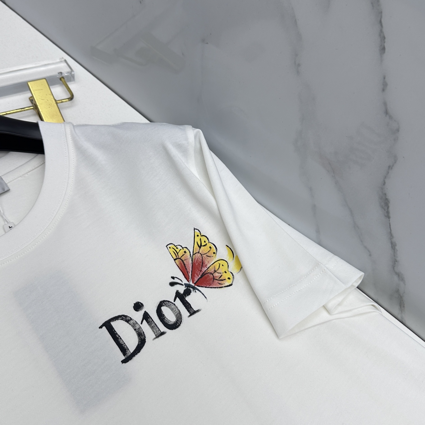 🆕Dior迪奥 2026春夏新款涂鸦手绘短袖 官网同款T恤 双纱纯棉面料 多元化搭配 迎合眼下时尚前沿的