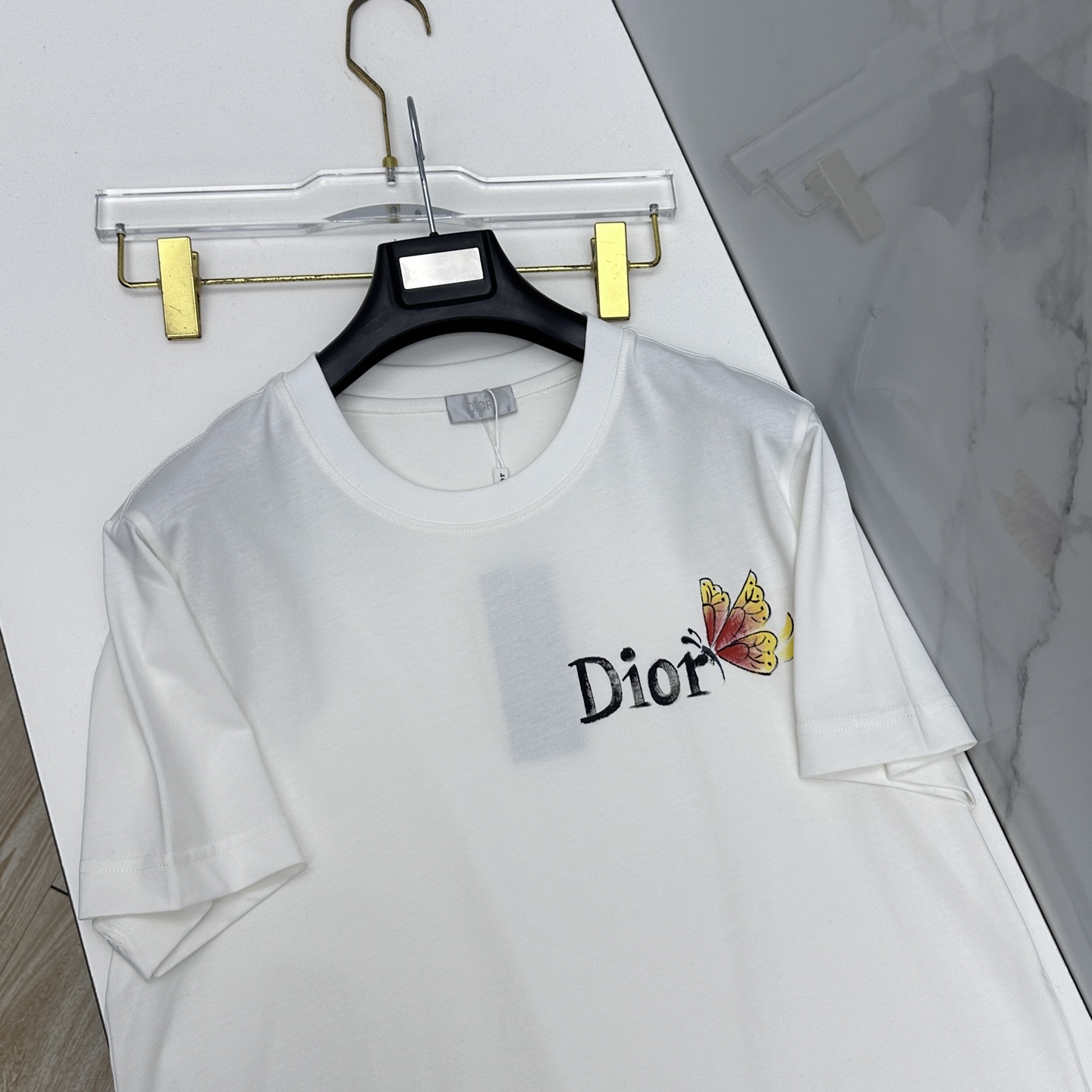 🆕Dior迪奥 2026春夏新款涂鸦手绘短袖 官网同款T恤 双纱纯棉面料 多元化搭配 迎合眼下时尚前沿的