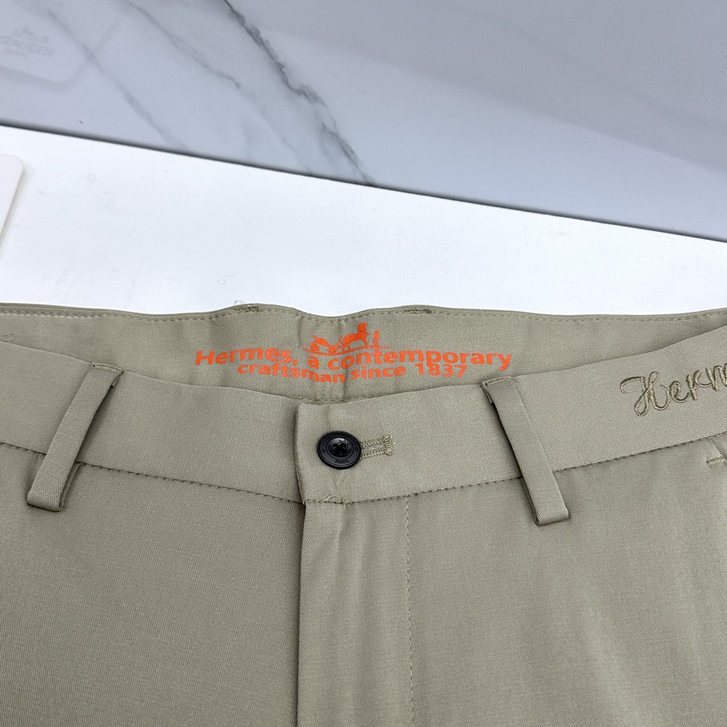 🆕Hermes爱马仕 26ss春夏新品休闲裤西裤，官网同步发售，裤身工艺设计，客供辅料、高定面料，柔软丝