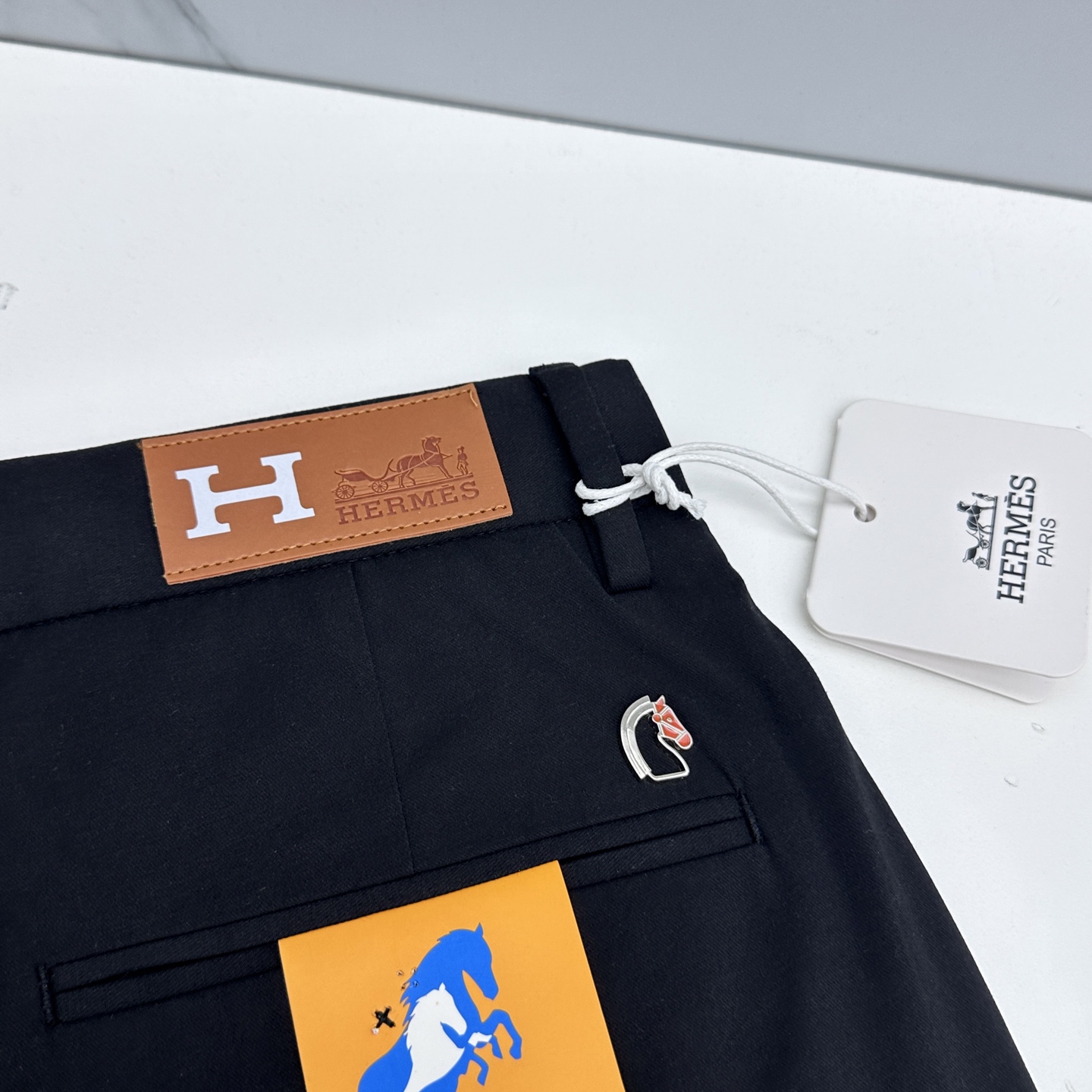 🆕Hermes爱马仕 26ss春夏新品休闲裤西裤，官网同步发售，裤身工艺设计，客供辅料、高定面料，柔软丝