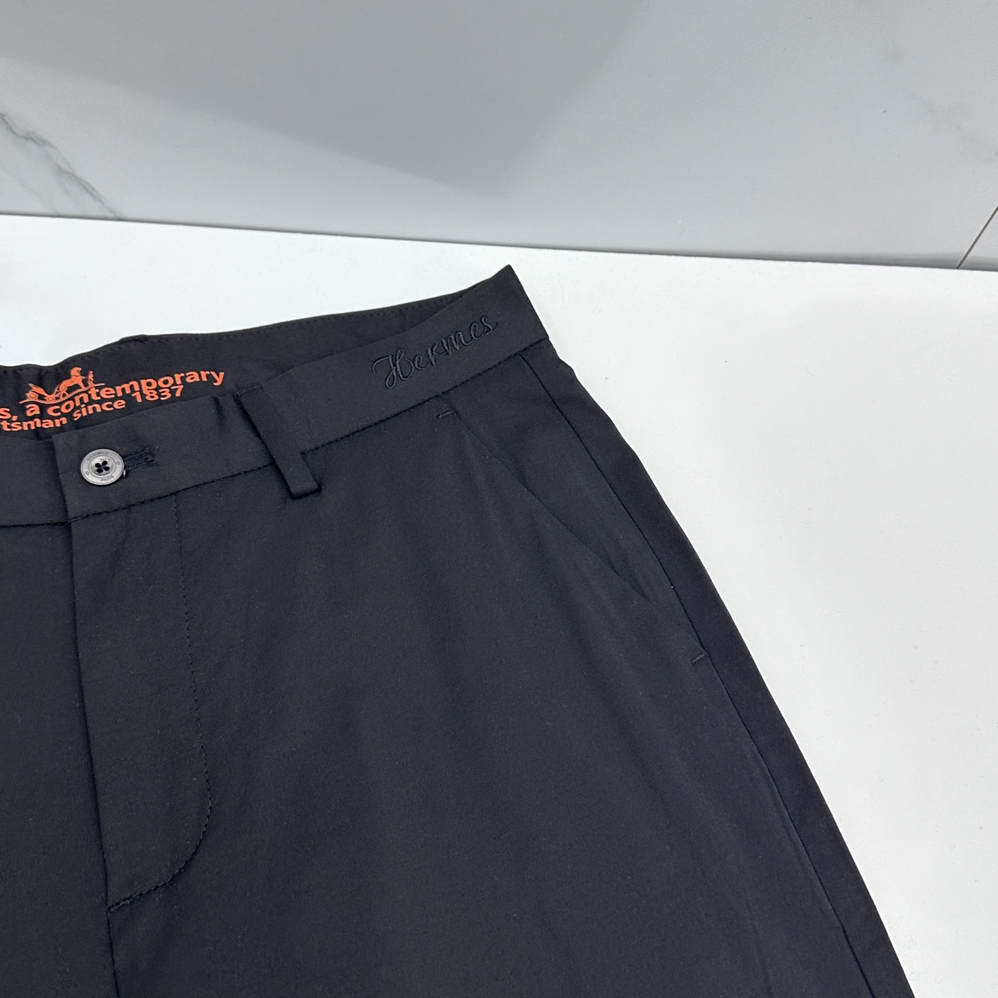 🆕Hermes爱马仕 26ss春夏新品休闲裤西裤，官网同步发售，裤身工艺设计，客供辅料、高定面料，柔软丝