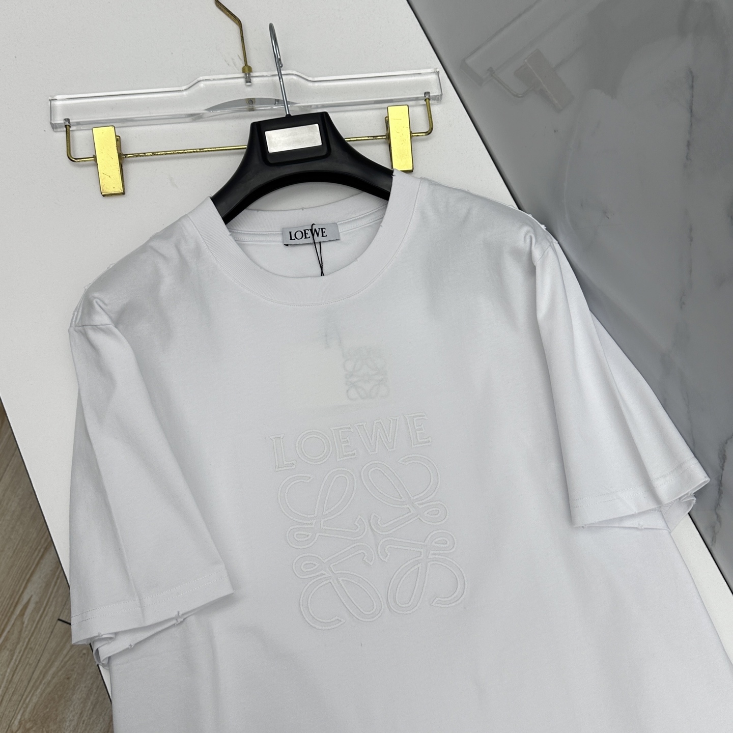 🆕LOEWE罗意威 2026春夏新款短袖 官网同款T恤，双纱纯棉面料 多元化搭配 迎合眼下时尚前沿的创新
