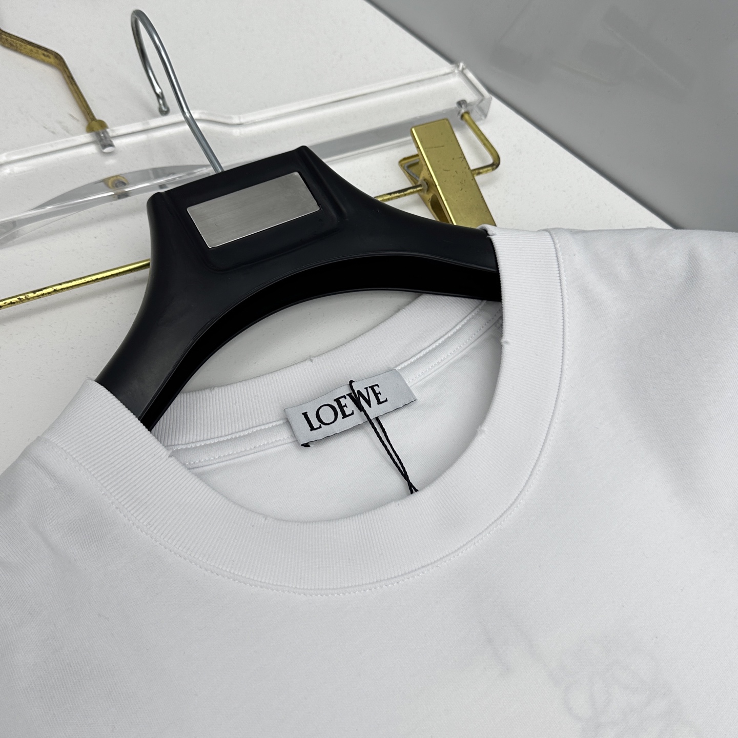 🆕LOEWE罗意威 2026春夏新款短袖 官网同款T恤，双纱纯棉面料 多元化搭配 迎合眼下时尚前沿的创新