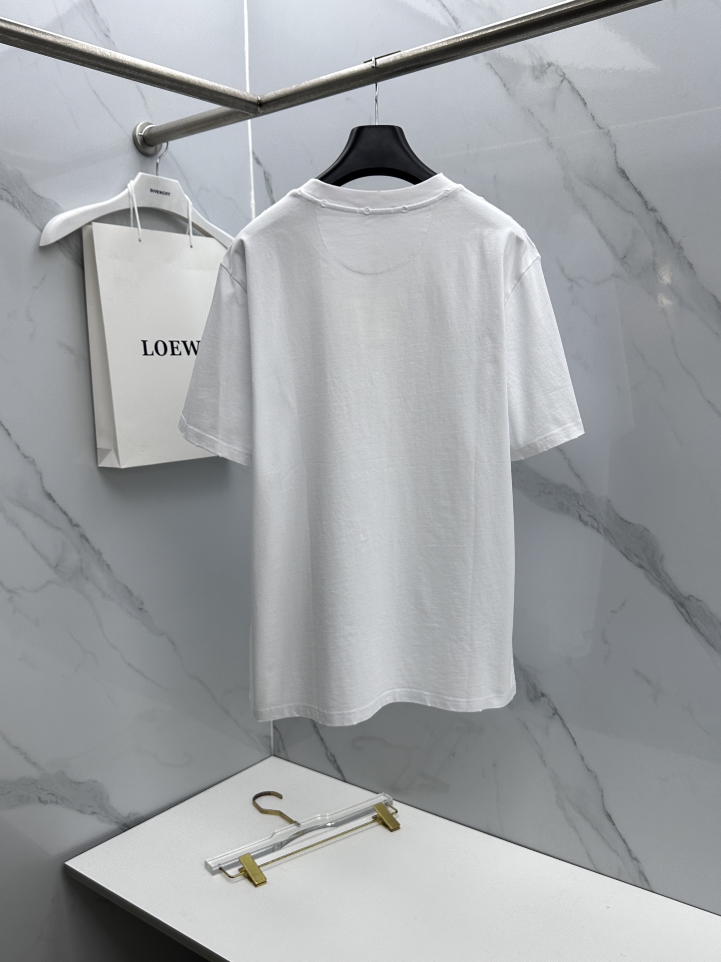 🆕LOEWE罗意威 2026春夏新款短袖 官网同款T恤，双纱纯棉面料 多元化搭配 迎合眼下时尚前沿的创新