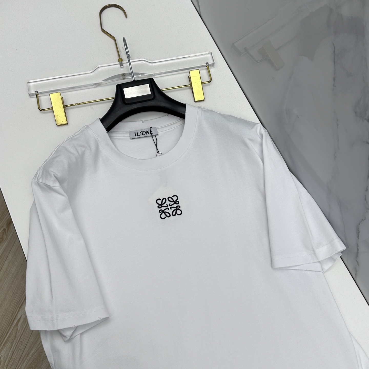 🆕LOEWE罗意威 2026春夏新款短袖 官网同款T恤，双纱纯棉面料 多元化搭配 迎合眼下时尚前沿的创新