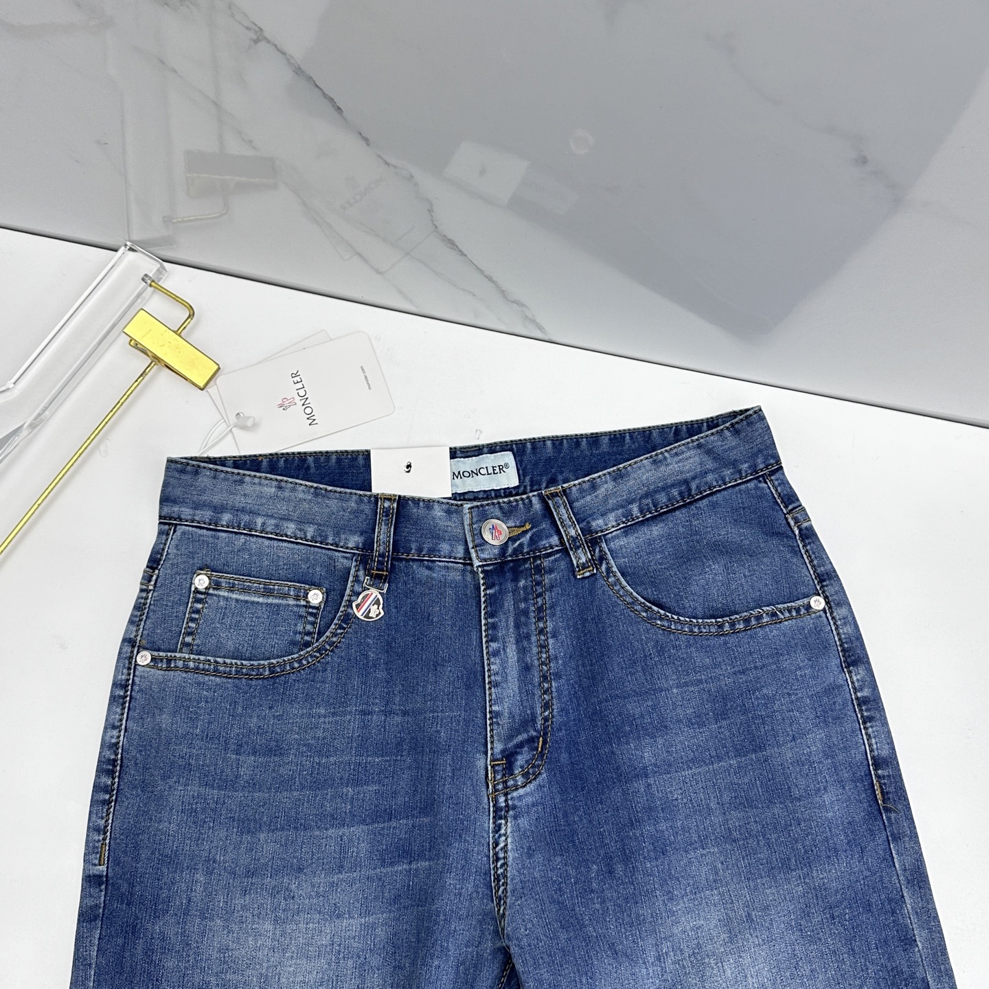 🆕Moncler蒙口 🔥高端定制、26早春新款薄款牛仔裤 柜台同步发售 原版定制复刻 客供五金辅料 原单