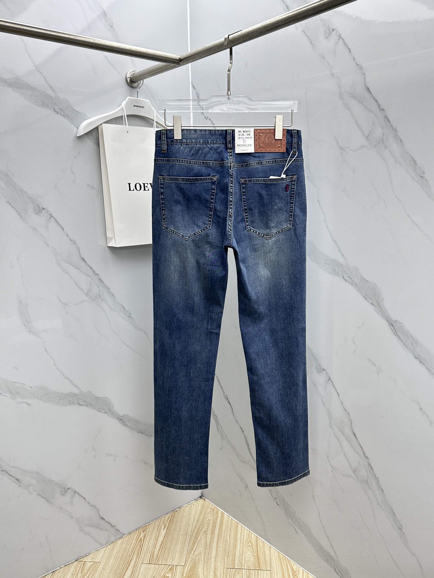 🆕Moncler蒙口 🔥高端定制、26早春新款薄款牛仔裤 柜台同步发售 原版定制复刻 客供五金辅料 原单