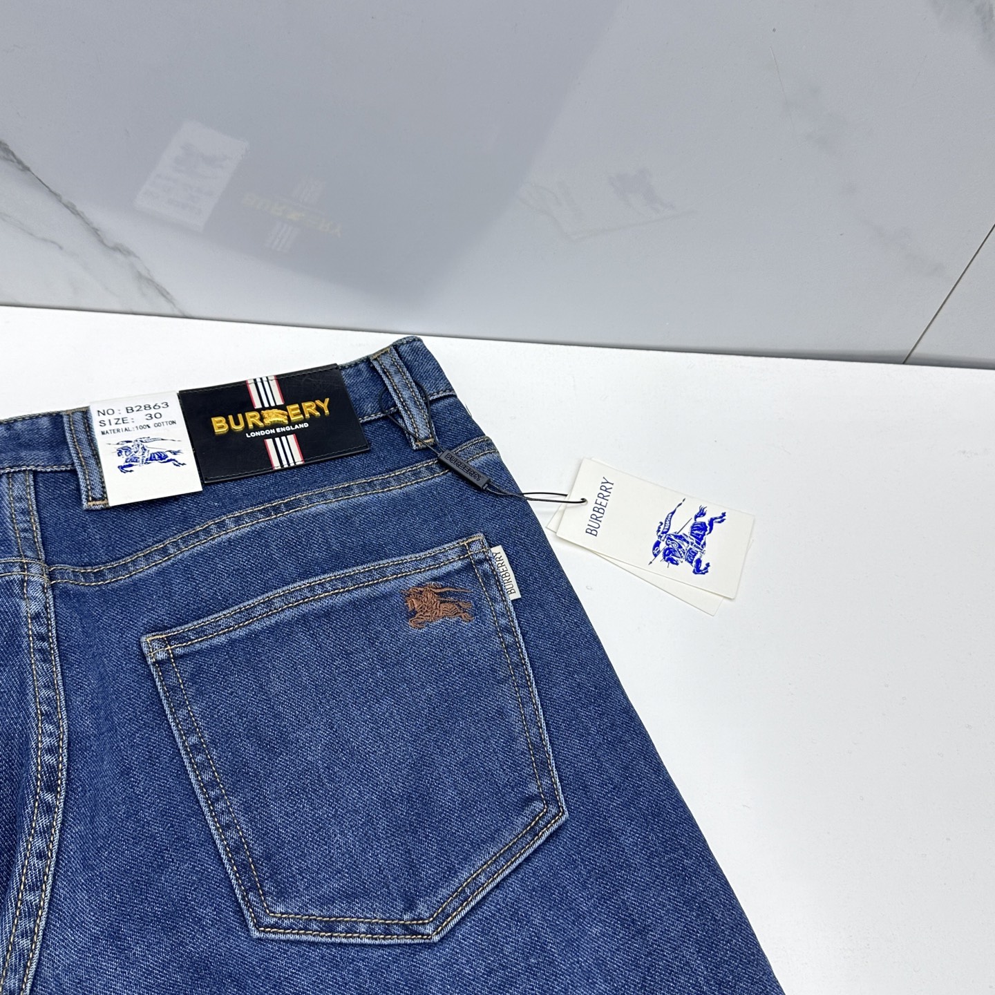 🆕Burberry巴宝莉 🔥高端定制、26早春新款薄款牛仔裤 柜台同步发售 原版定制复刻 客供五金辅料 
