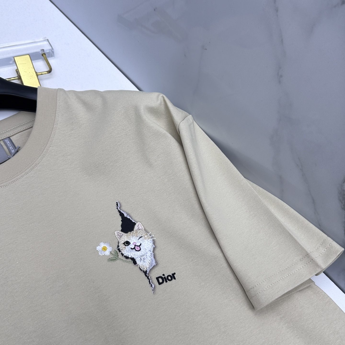 🆕Dior迪奥 微阔 新款首发专柜最新款短袖圆领T恤 高端订制 设计前卫时尚！品牌logo重工艺设计 高