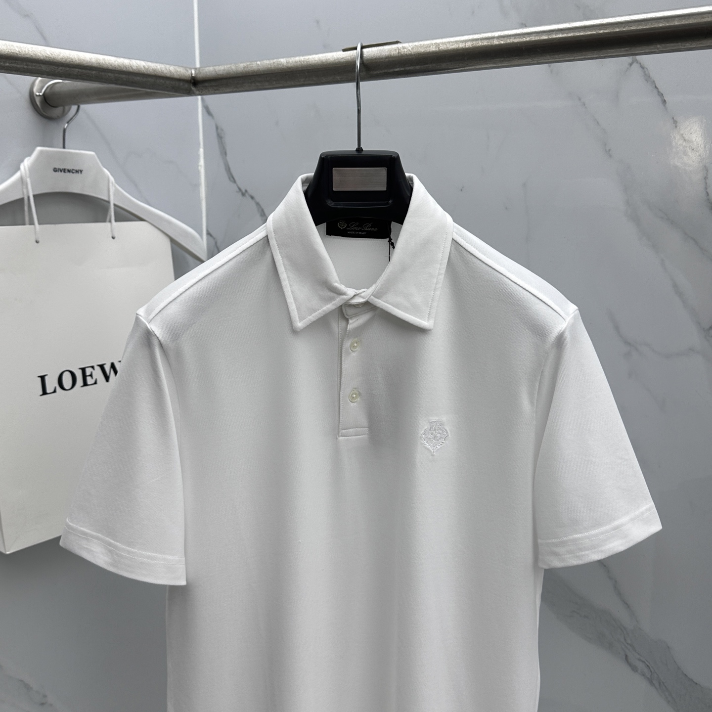 🆕Loro piana 春夏新款翻领Polo衫短袖T恤翻领商务 简洁时尚百搭 胸口小绣花 螺纹针织领口 