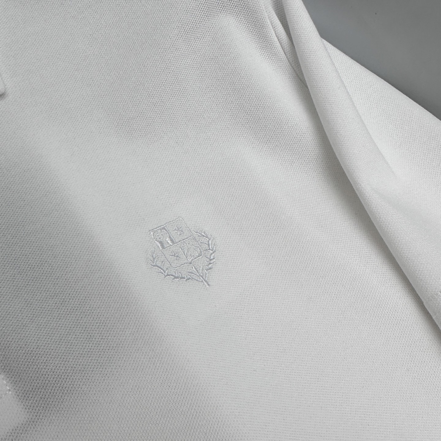 🆕Loro piana 春夏新款翻领Polo衫短袖T恤翻领商务 简洁时尚百搭 胸口小绣花 螺纹针织领口 