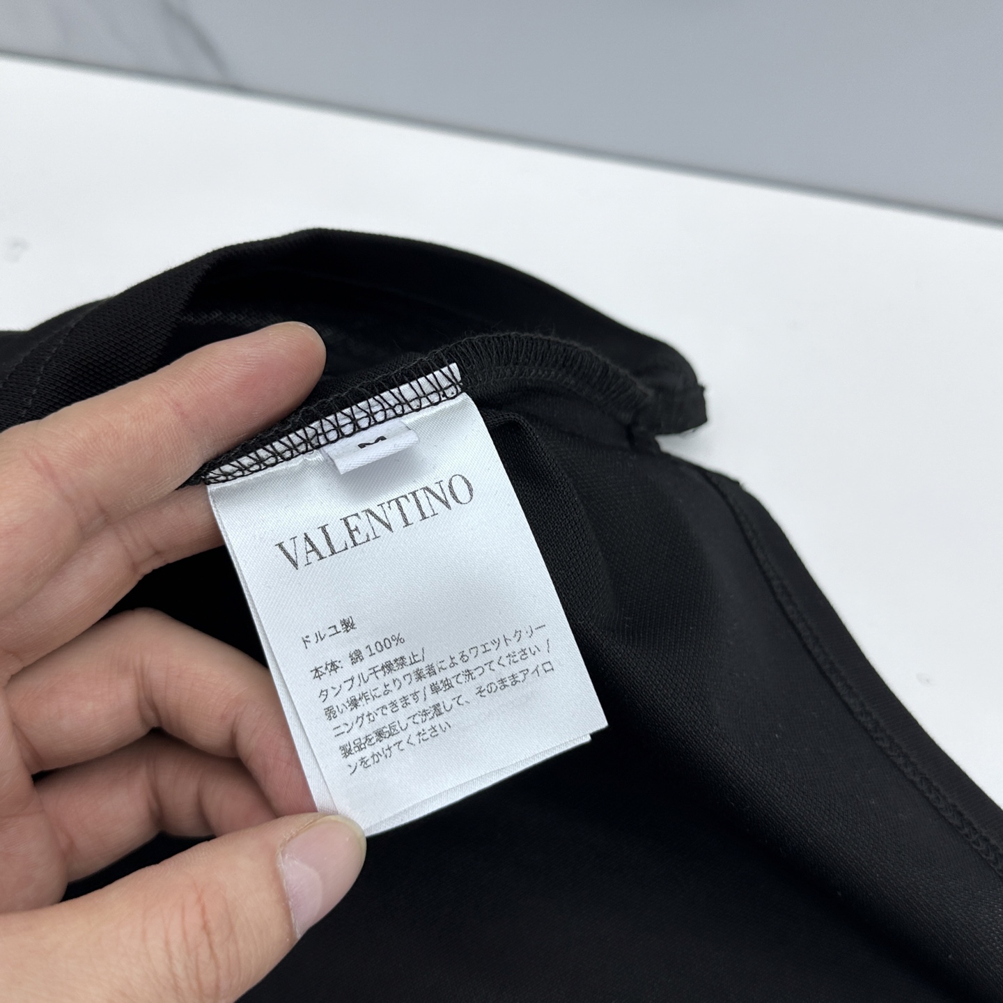 🆕Valentino华伦天奴 2026春夏新款翻领Polo衫短袖T恤翻领商务 简洁时尚百搭 胸口小绣花 
