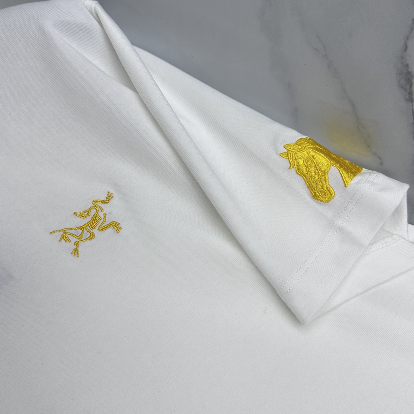 🆕ARCTERYX始祖鸟 新款首发专柜最新款短袖圆领T恤 高端订制 胸前品牌logo重工艺设计 高端长绒