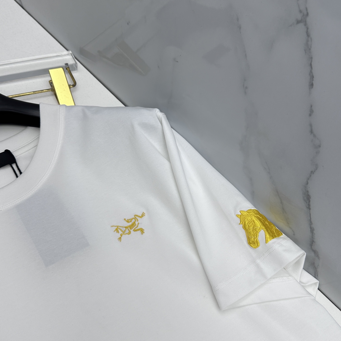 🆕ARCTERYX始祖鸟 新款首发专柜最新款短袖圆领T恤 高端订制 胸前品牌logo重工艺设计 高端长绒