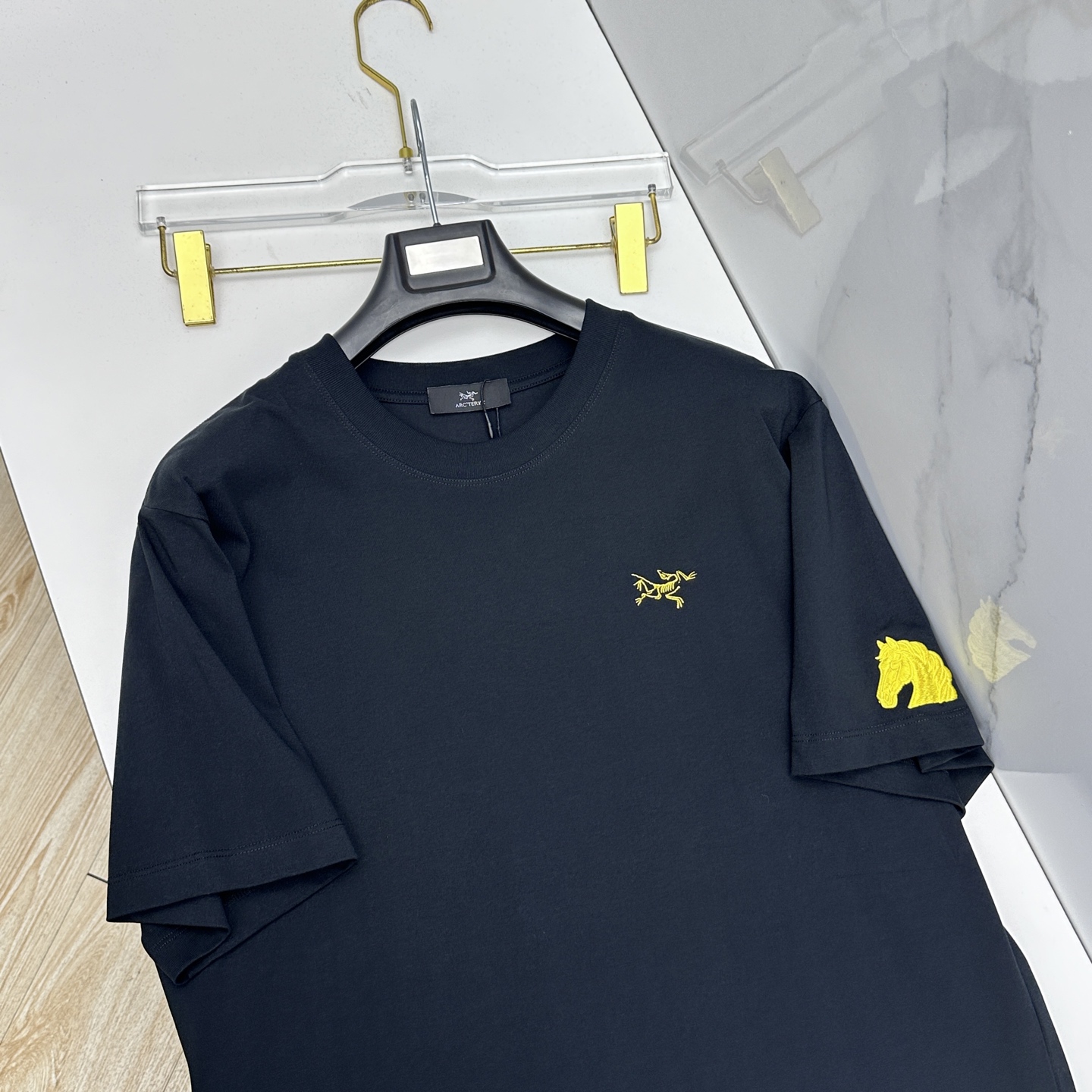 🆕ARCTERYX始祖鸟 新款首发专柜最新款短袖圆领T恤 高端订制 胸前品牌logo重工艺设计 高端长绒