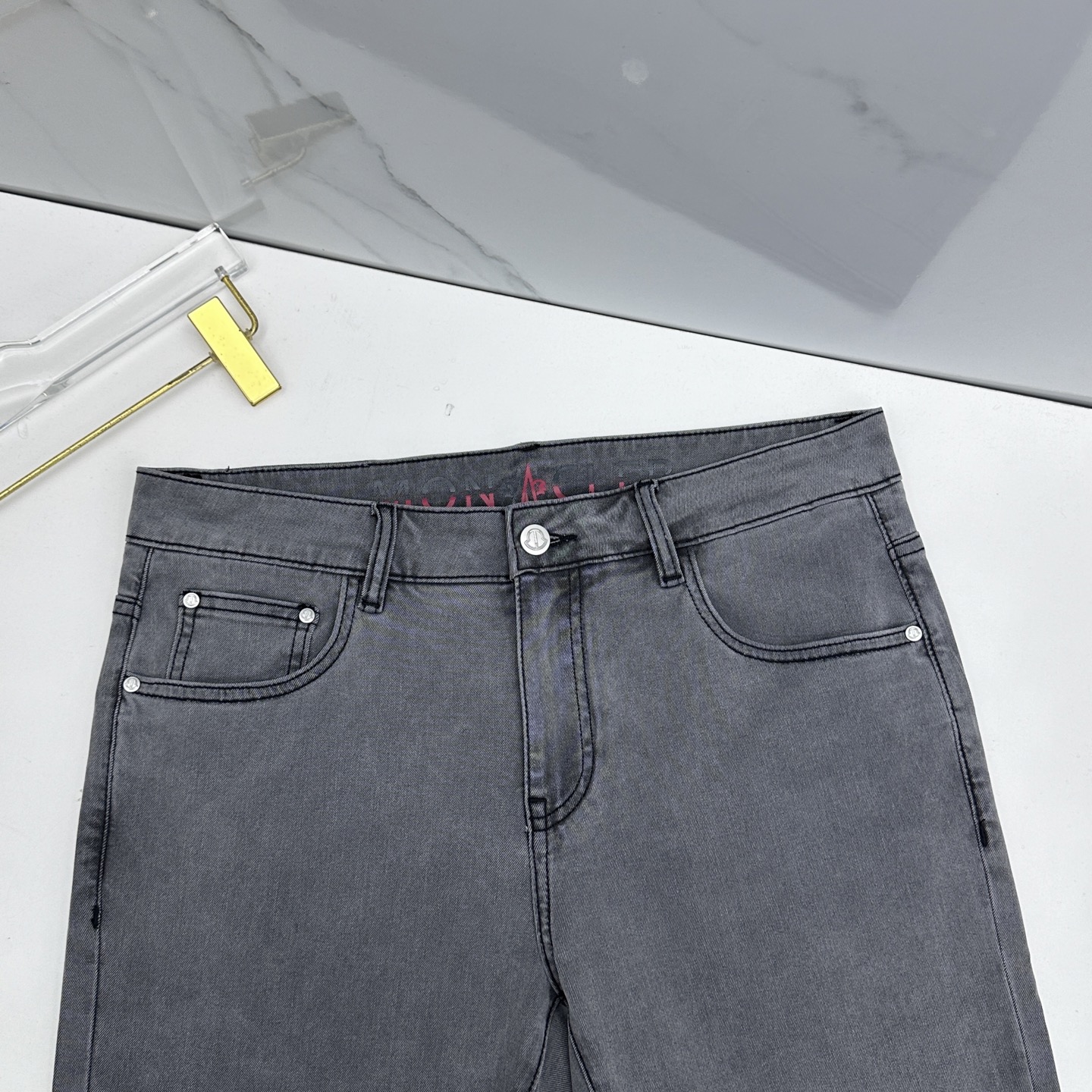 🆕Moncler蒙口 🔥高端定制、26春季最新款洗水牛仔裤 柜台同步发售 原版定制复刻 客供定制辅料 原