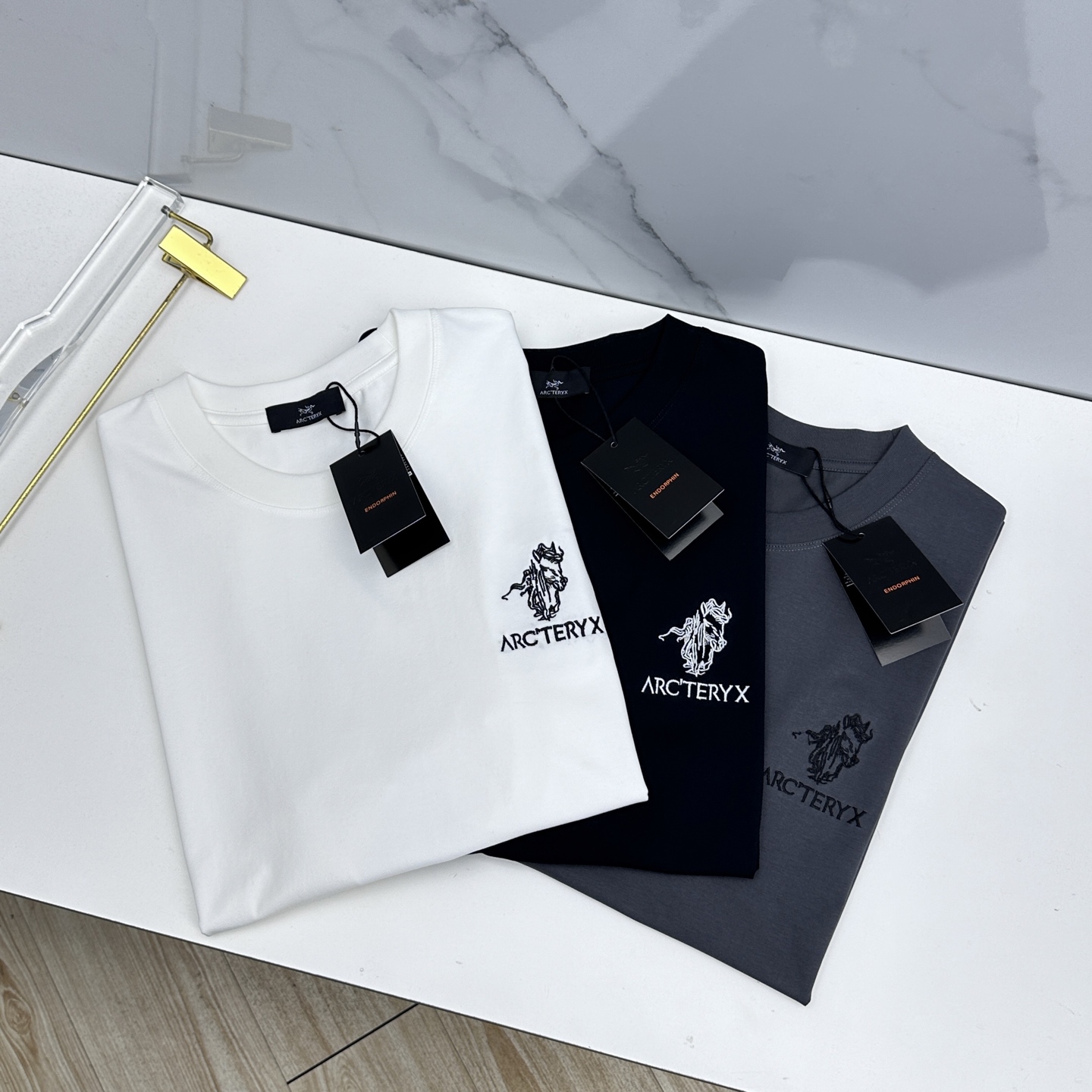 🆕ARCTERYX始祖鸟 新款首发专柜最新款短袖圆领T恤 高端订制 胸前品牌logo重工艺设计 高端长绒