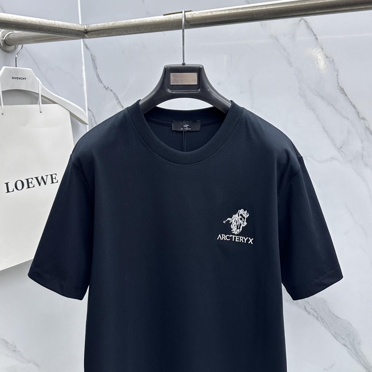 🆕ARCTERYX始祖鸟 新款首发专柜最新款短袖圆领T恤 高端订制 胸前品牌logo重工艺设计 高端长绒