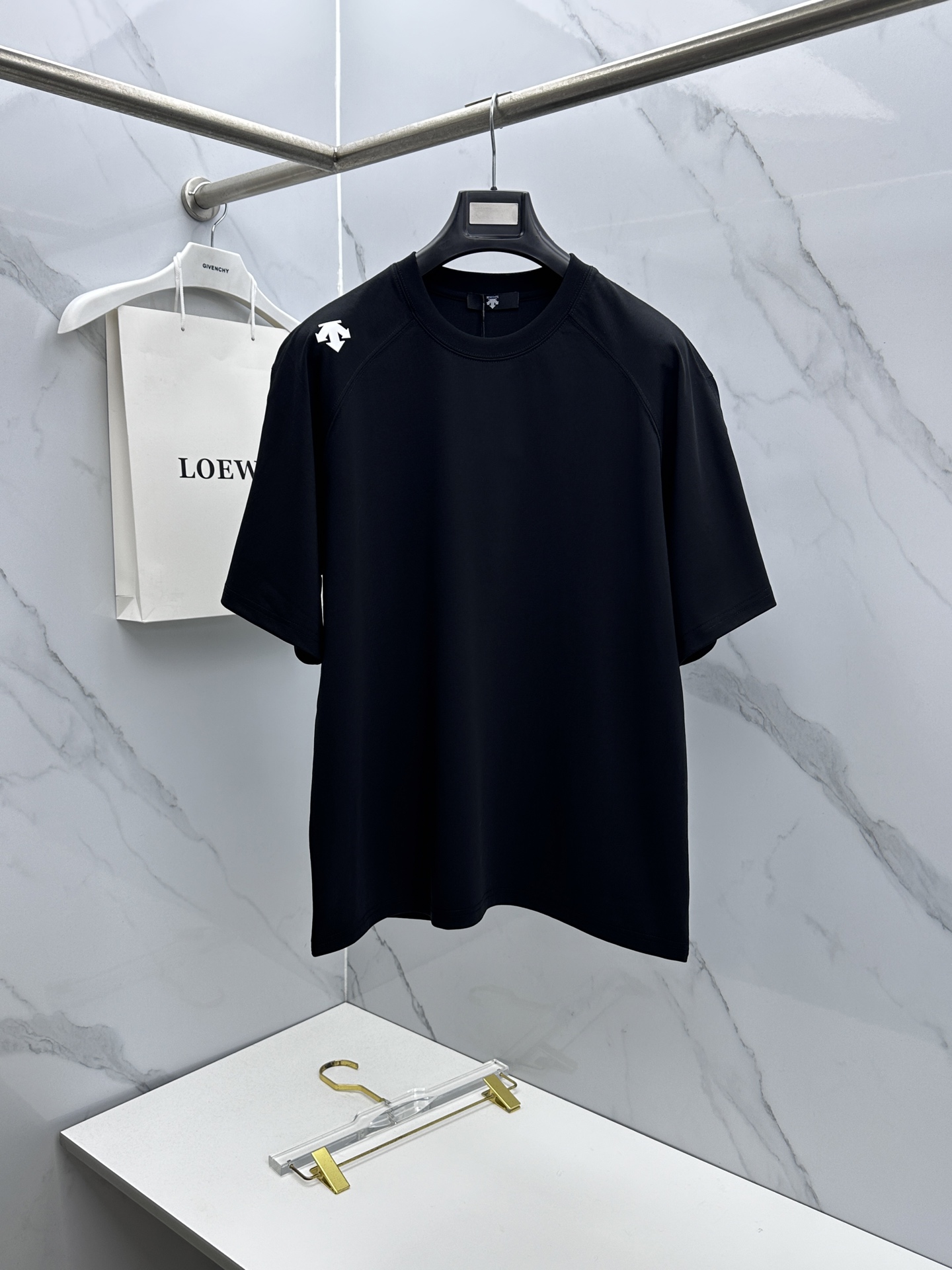 🆕DESCENTE迪桑特 新款首发专柜最新款短袖圆领T恤 高端订制 logo压胶工艺印花 高端长绒棉面料