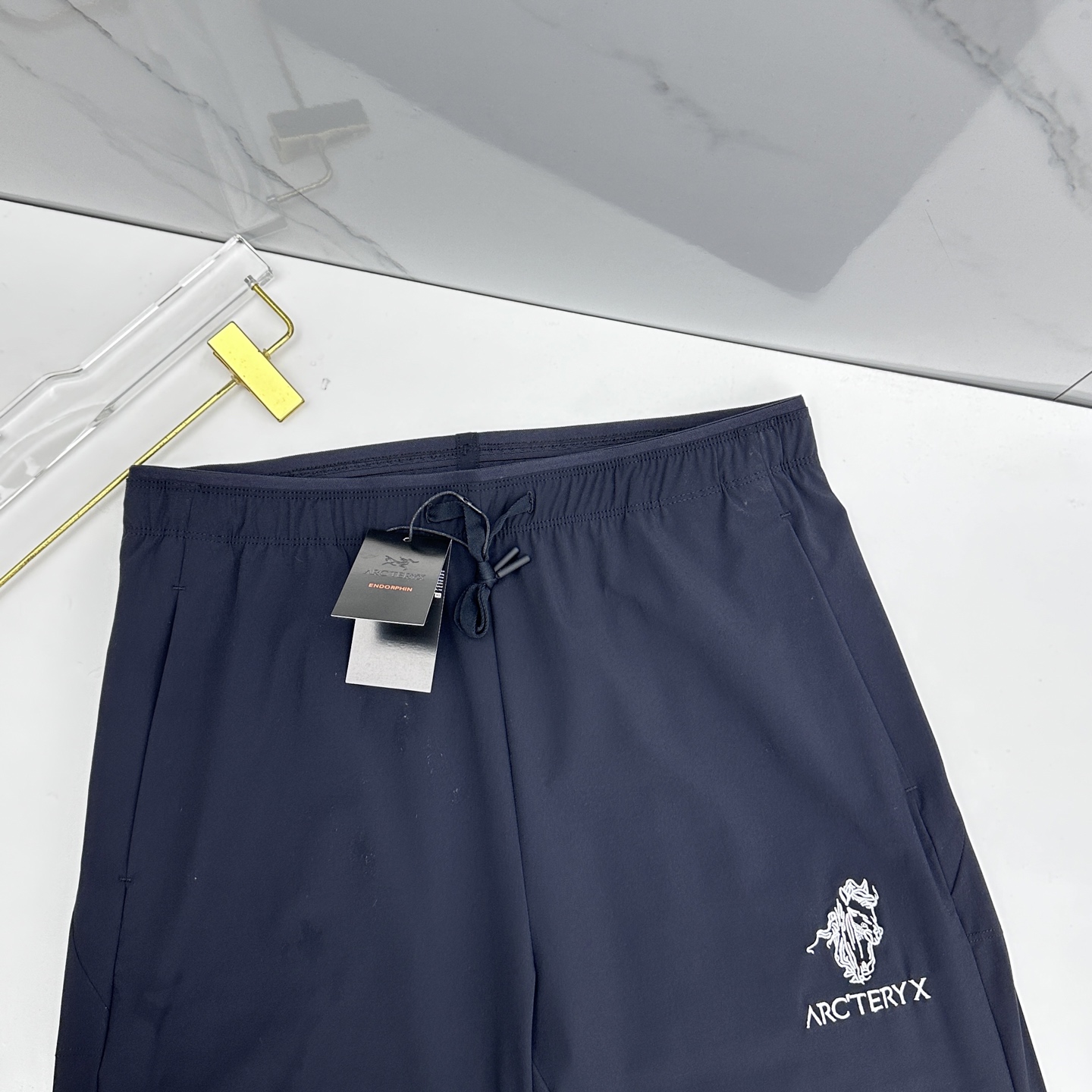🆕ARCTERYX始祖鸟 春夏速干户外机能裤户外登山徒步休闲长裤 采用高密度登山布面料，非常结实具备良好