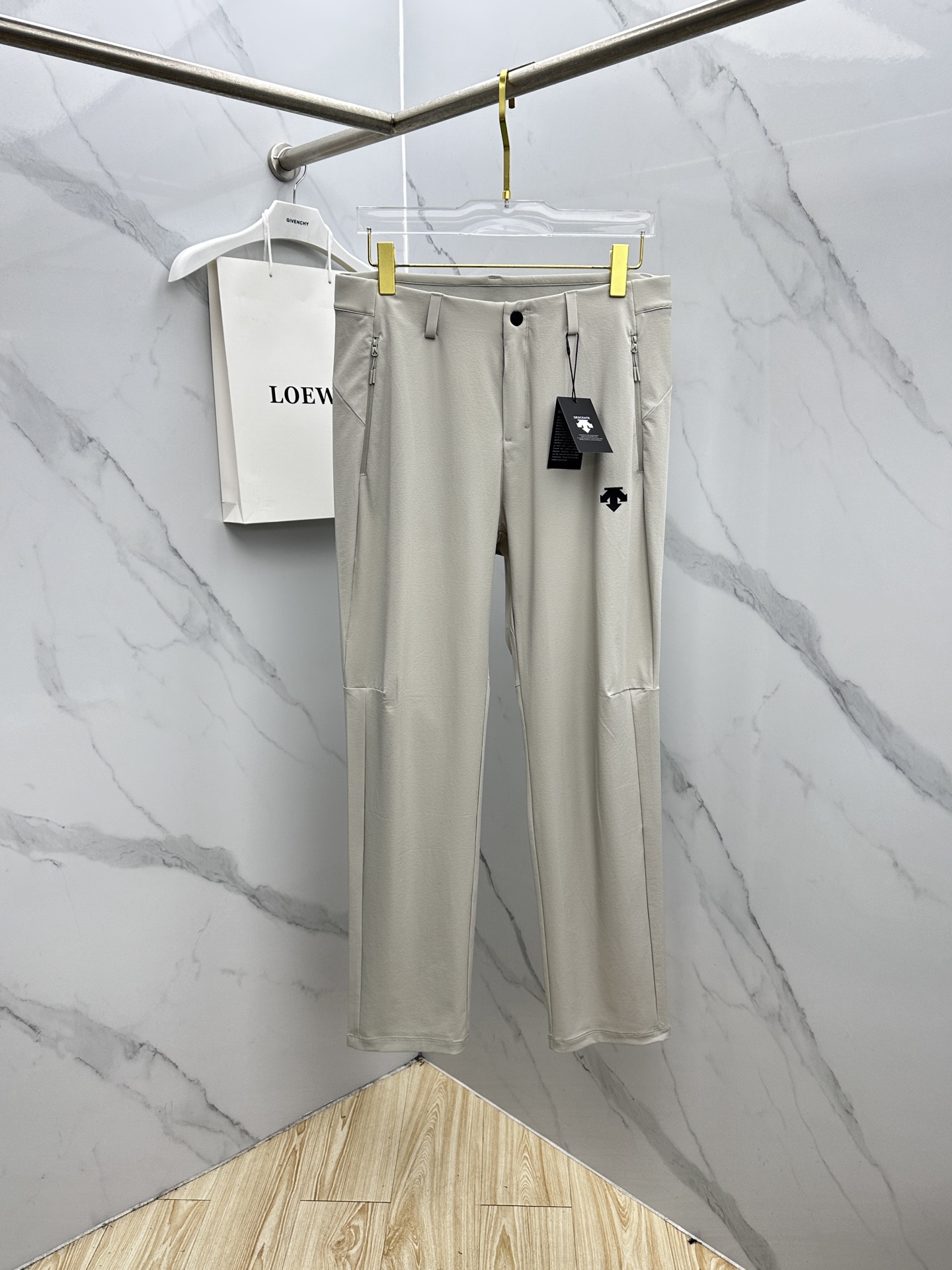 🆕DESCENTE迪桑特 春夏速干户外机能裤休闲长裤 采用高密度登山布面料，具有很好的延展性能 非常结实