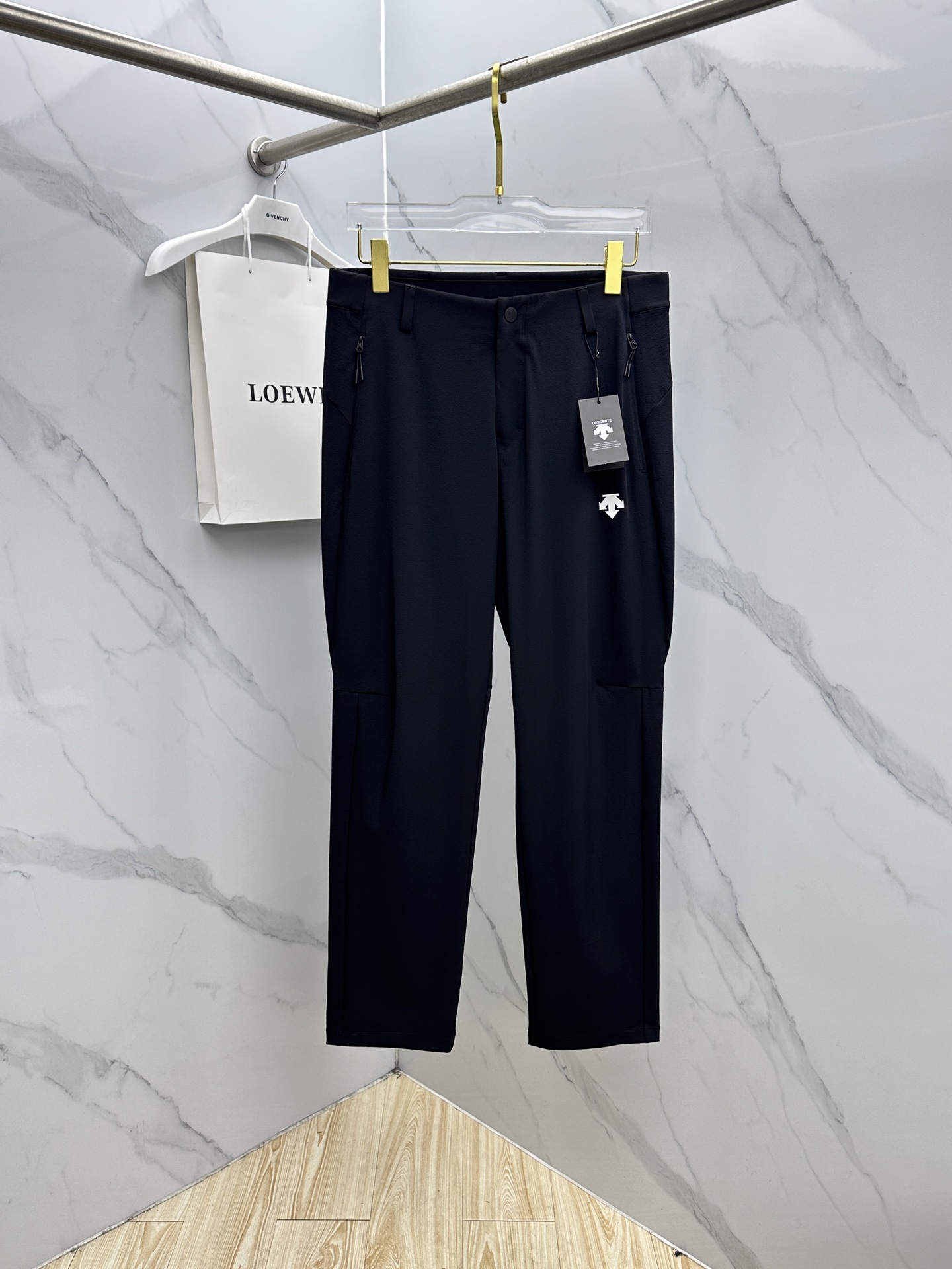 🆕DESCENTE迪桑特 春夏速干户外机能裤休闲长裤 采用高密度登山布面料，具有很好的延展性能 非常结实