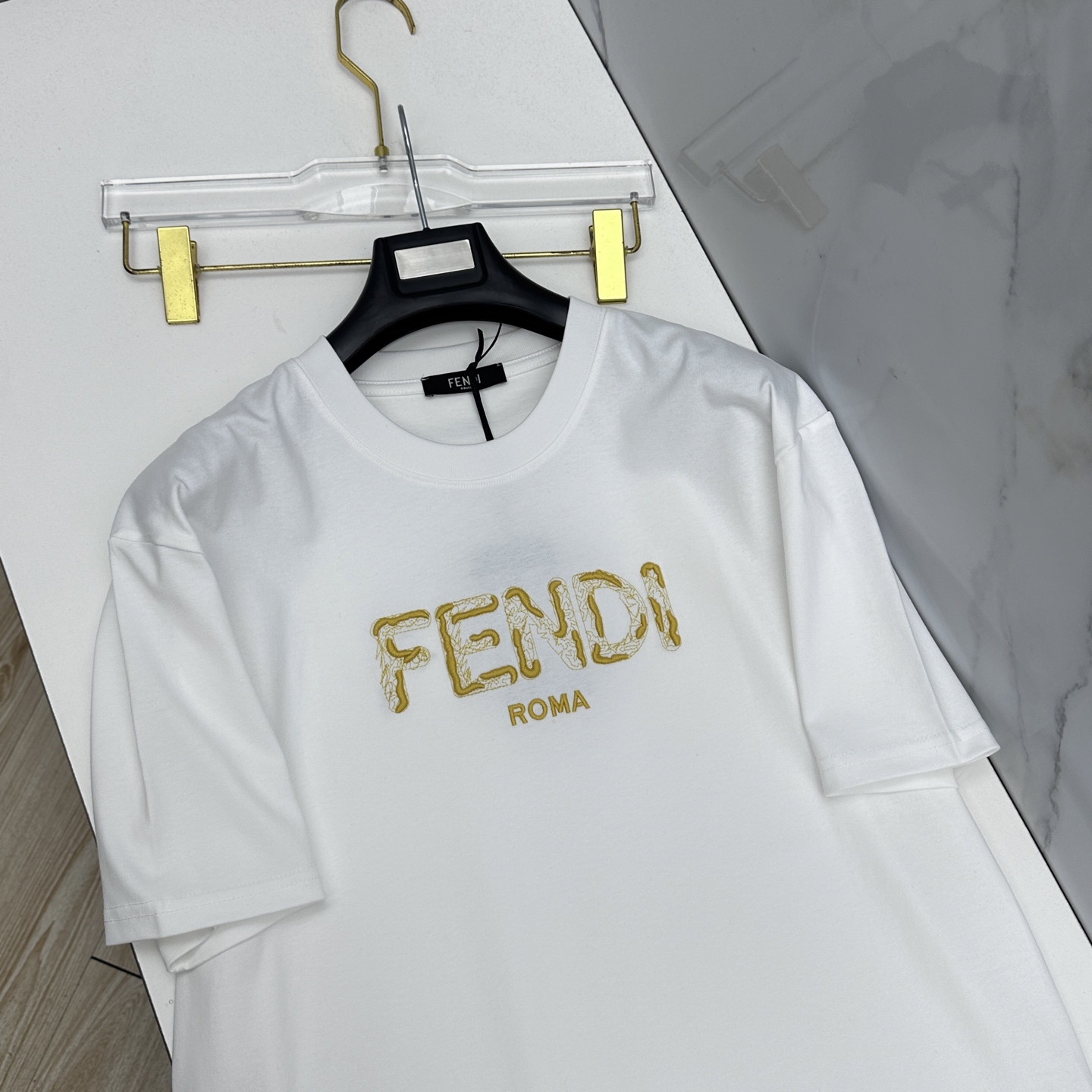 🆕Fendi芬迪 新款首发专柜最新款短袖圆领T恤 高端订制 胸前品牌logo重工艺设计 高端长绒棉面料.