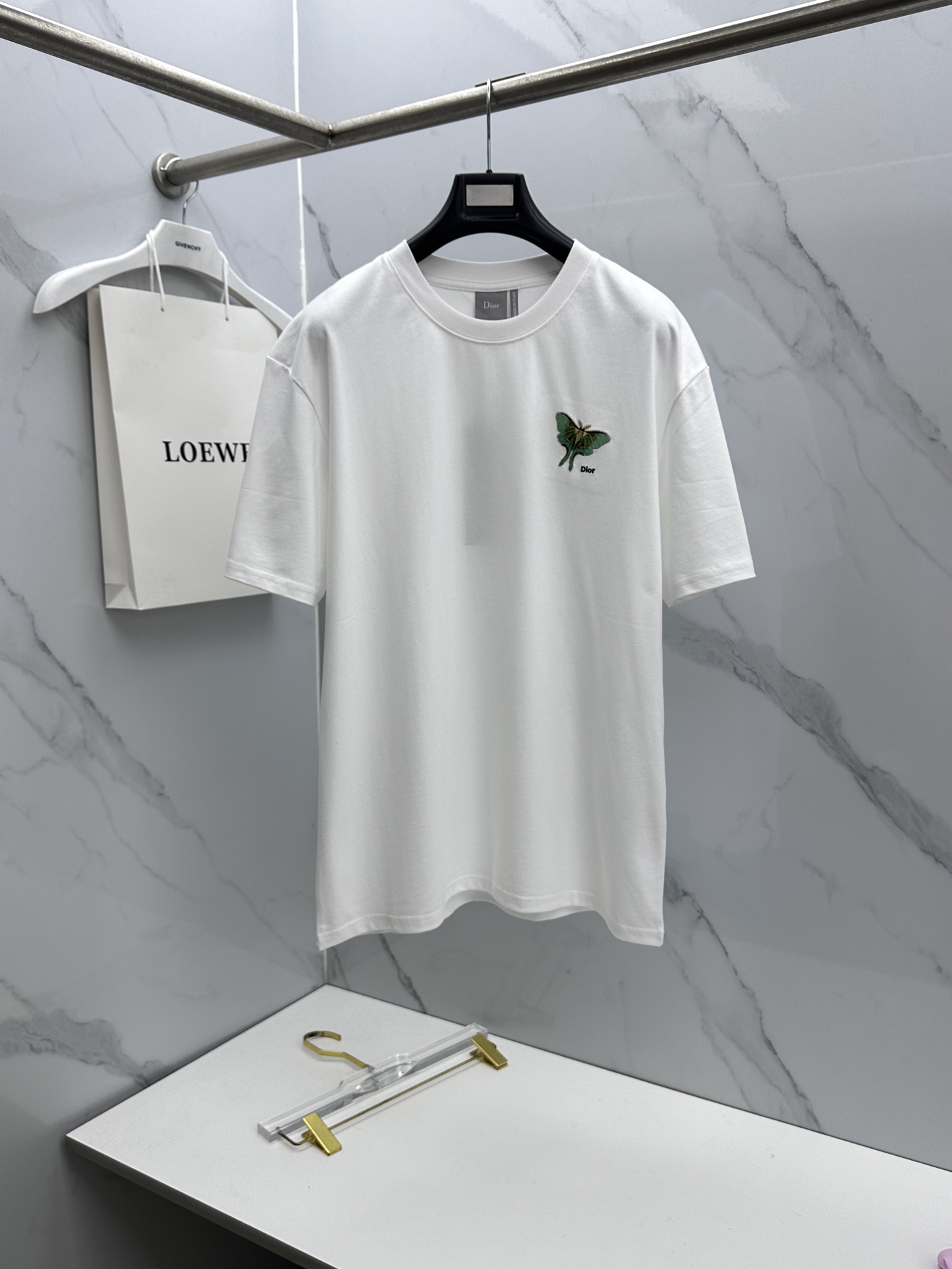 🆕Dior迪奥 新款首发专柜最新款短袖圆领T恤 高端订制 胸前品牌logo重工艺设计 高端长绒棉面料.手