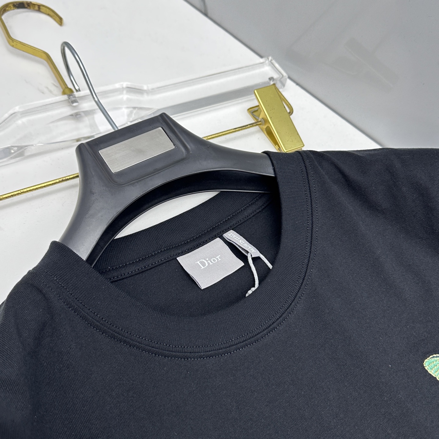 🆕Dior迪奥 新款首发专柜最新款短袖圆领T恤 高端订制 胸前品牌logo重工艺设计 高端长绒棉面料.手