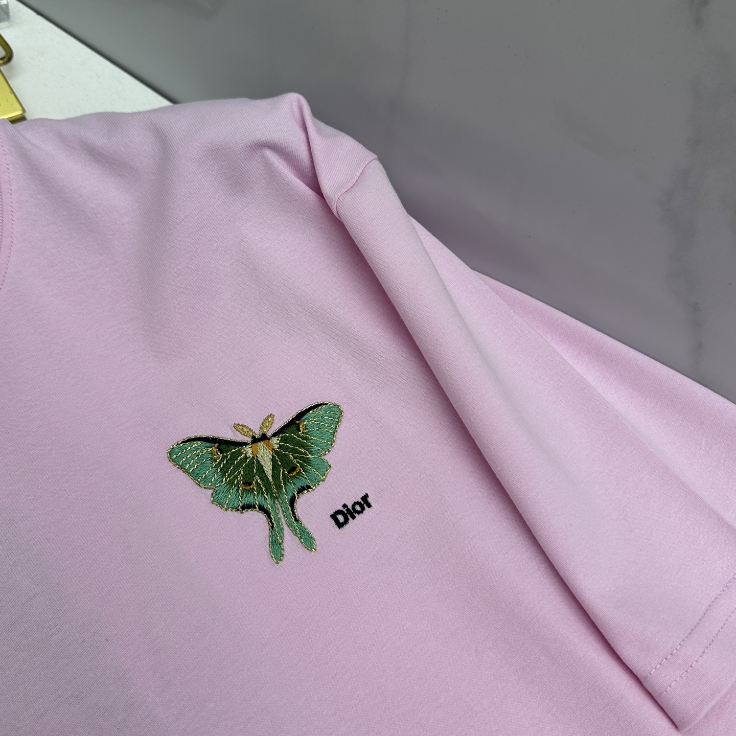🆕Dior迪奥 新款首发专柜最新款短袖圆领T恤 高端订制 胸前品牌logo重工艺设计 高端长绒棉面料.手