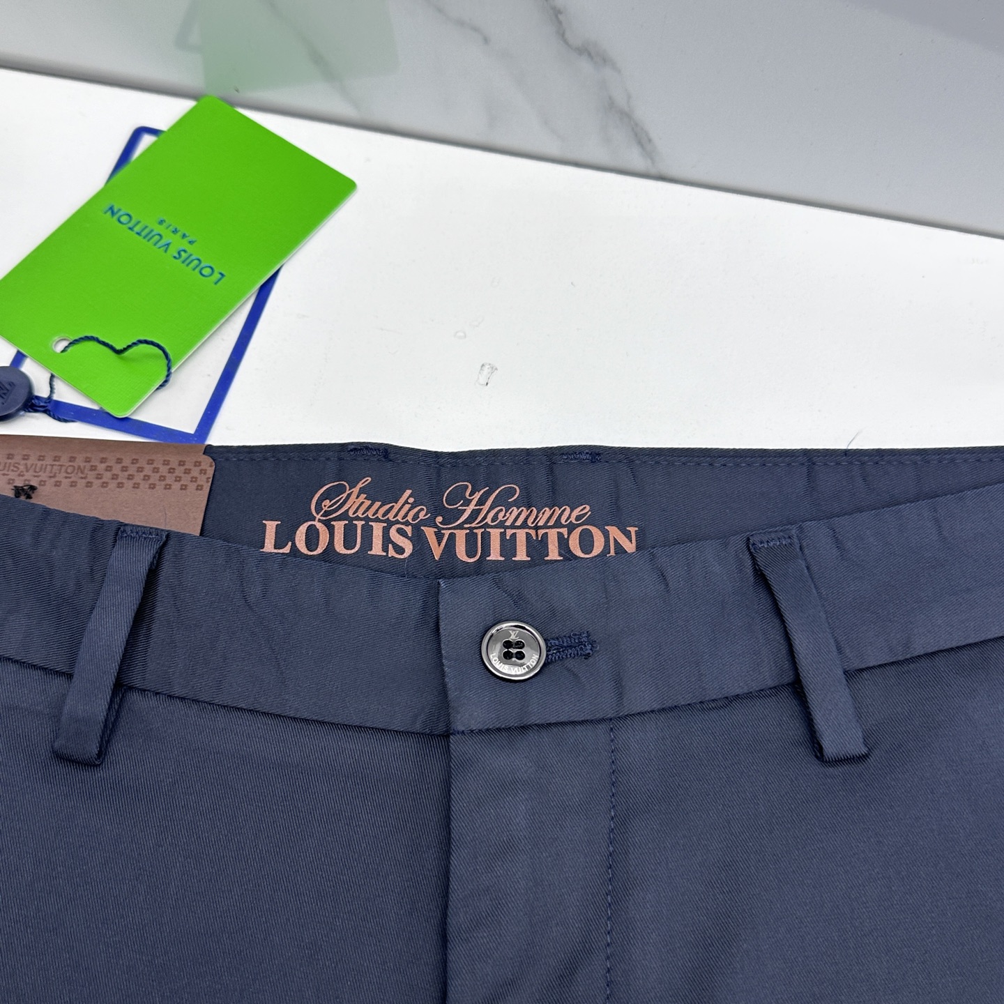 🆕LV路易威登 26ss春夏新品休闲裤西裤，官网同步发售，裤身工艺设计，客供辅料、面料定制，柔软丝滑，代