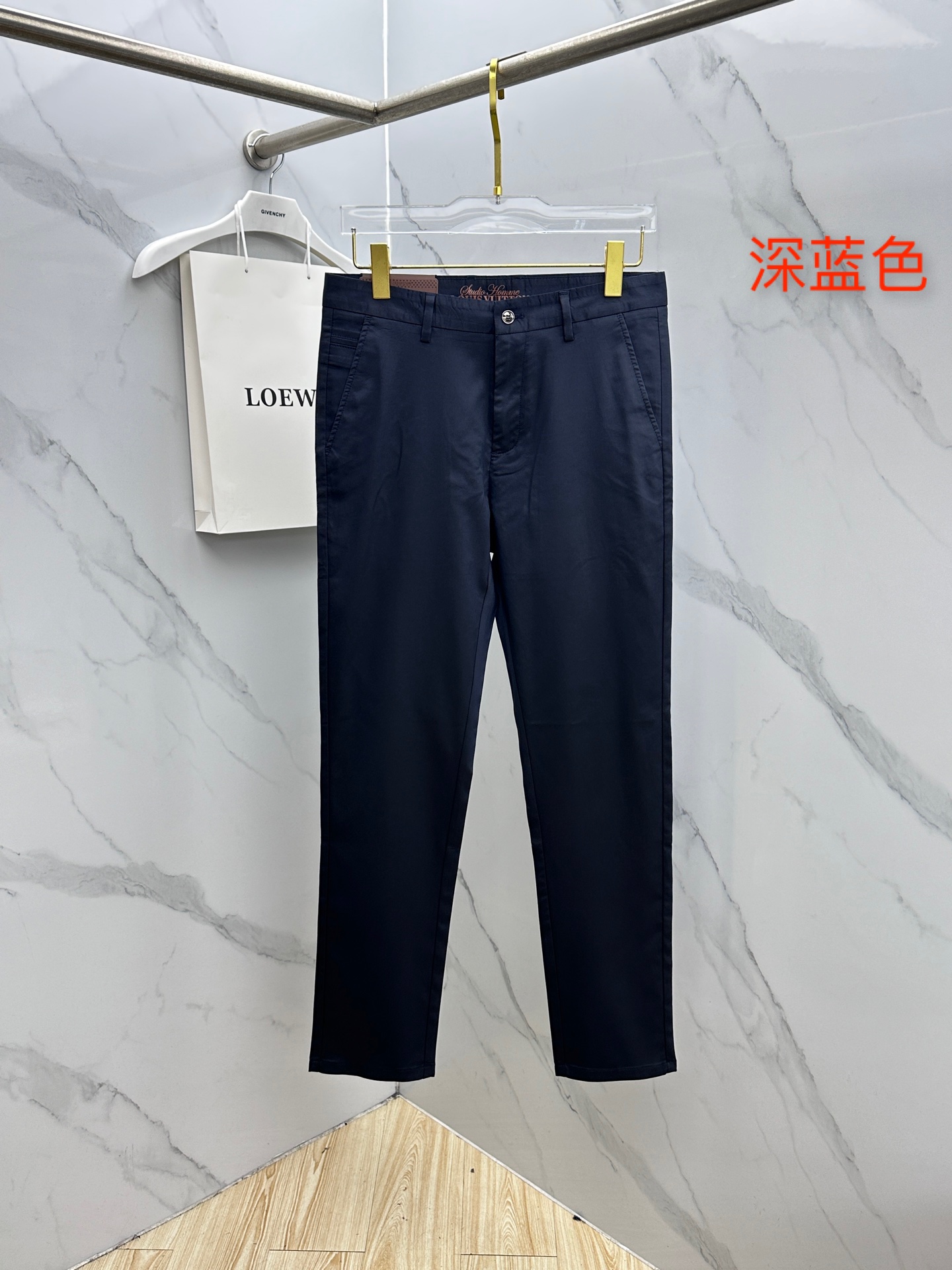 🆕LV路易威登 26ss春夏新品休闲裤西裤，官网同步发售，裤身工艺设计，客供辅料、面料定制，柔软丝滑，代