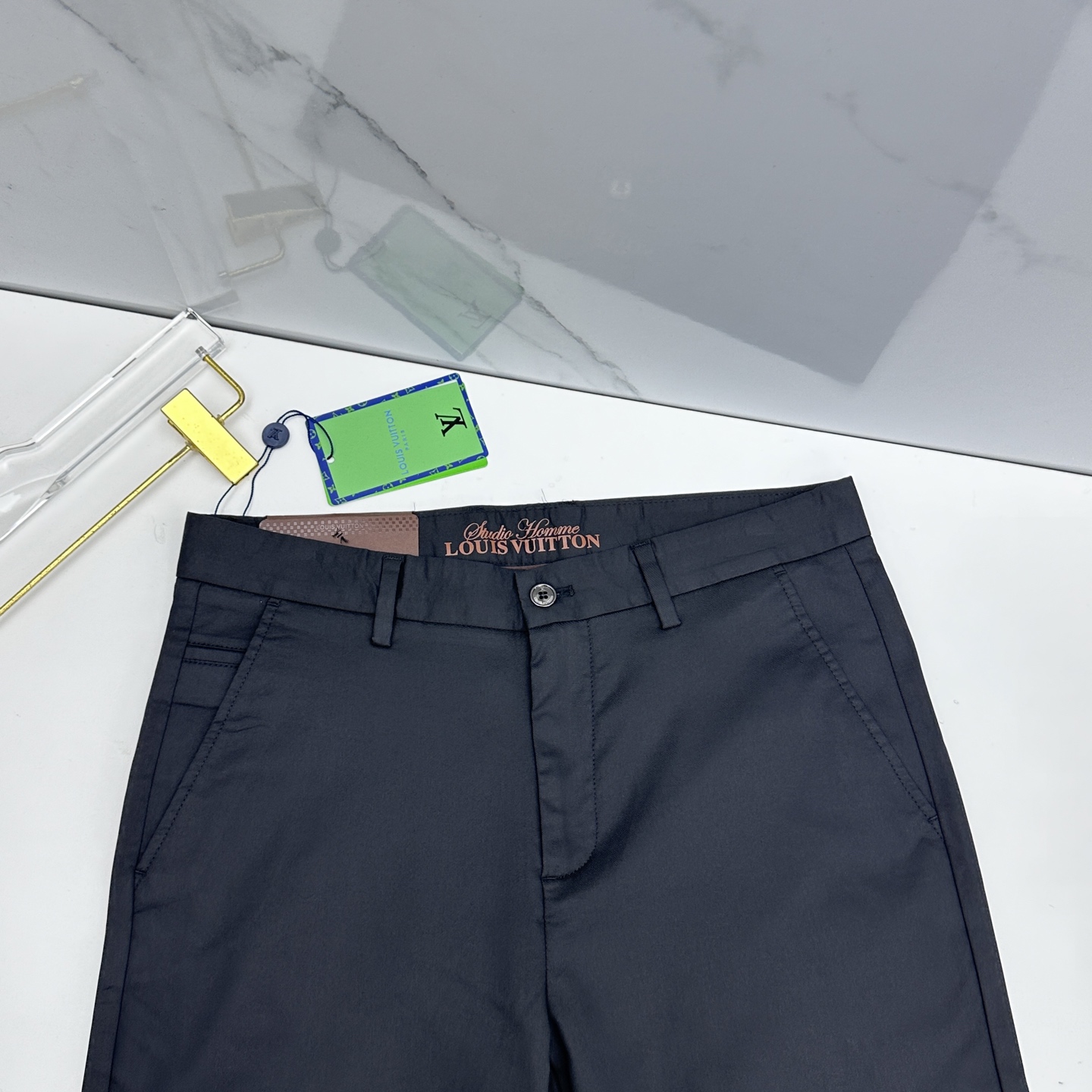 🆕LV路易威登 26ss春夏新品休闲裤西裤，官网同步发售，裤身工艺设计，客供辅料、面料定制，柔软丝滑，代
