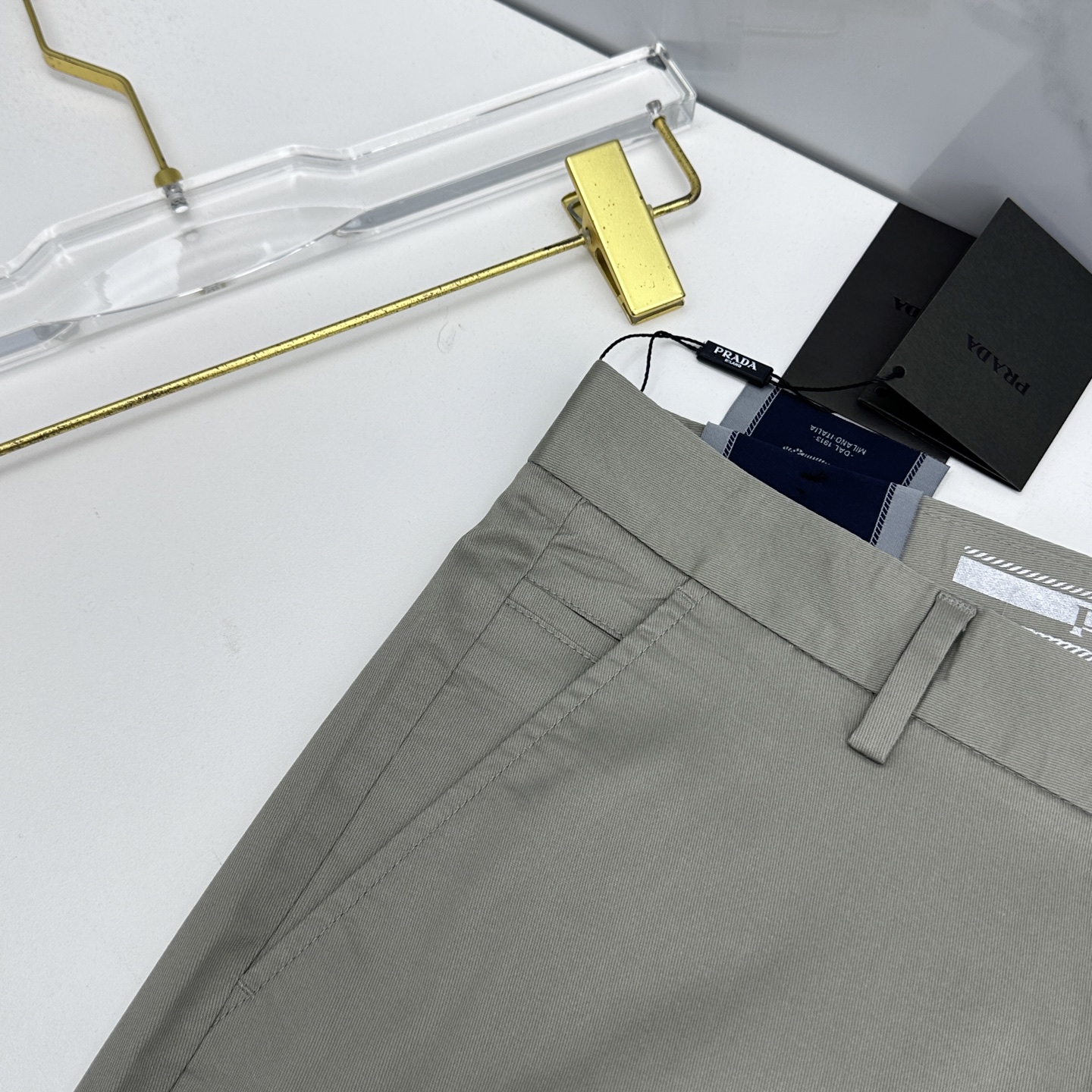 🆕Prada普拉达 26ss春夏新品休闲裤西裤，官网同步发售，裤身工艺设计，客供辅料、面料定制，柔软丝滑