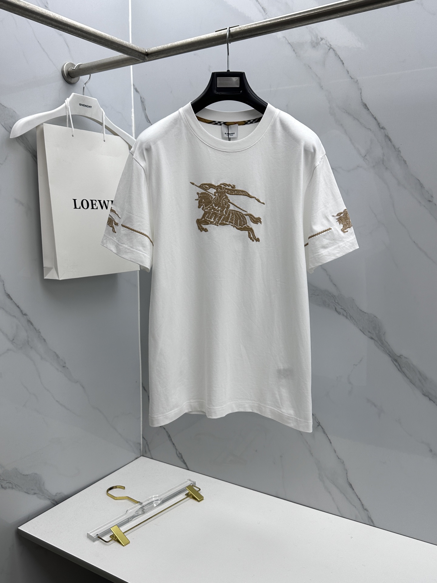 🆕Burberry巴宝莉 2026春夏新款短袖 官网同款T恤 双纱纯棉面料 多元化搭配 是眼下时尚前沿的