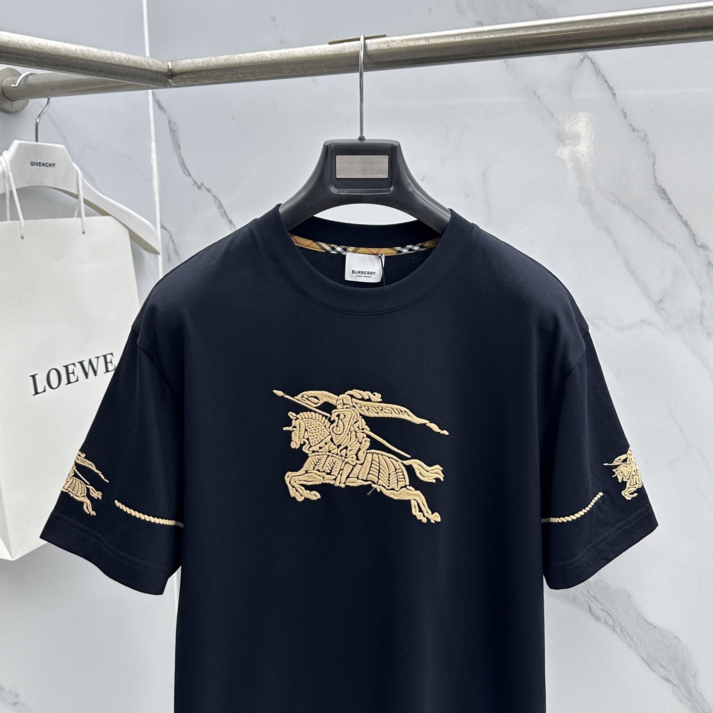 🆕Burberry巴宝莉 2026春夏新款短袖 官网同款T恤 双纱纯棉面料 多元化搭配 是眼下时尚前沿的