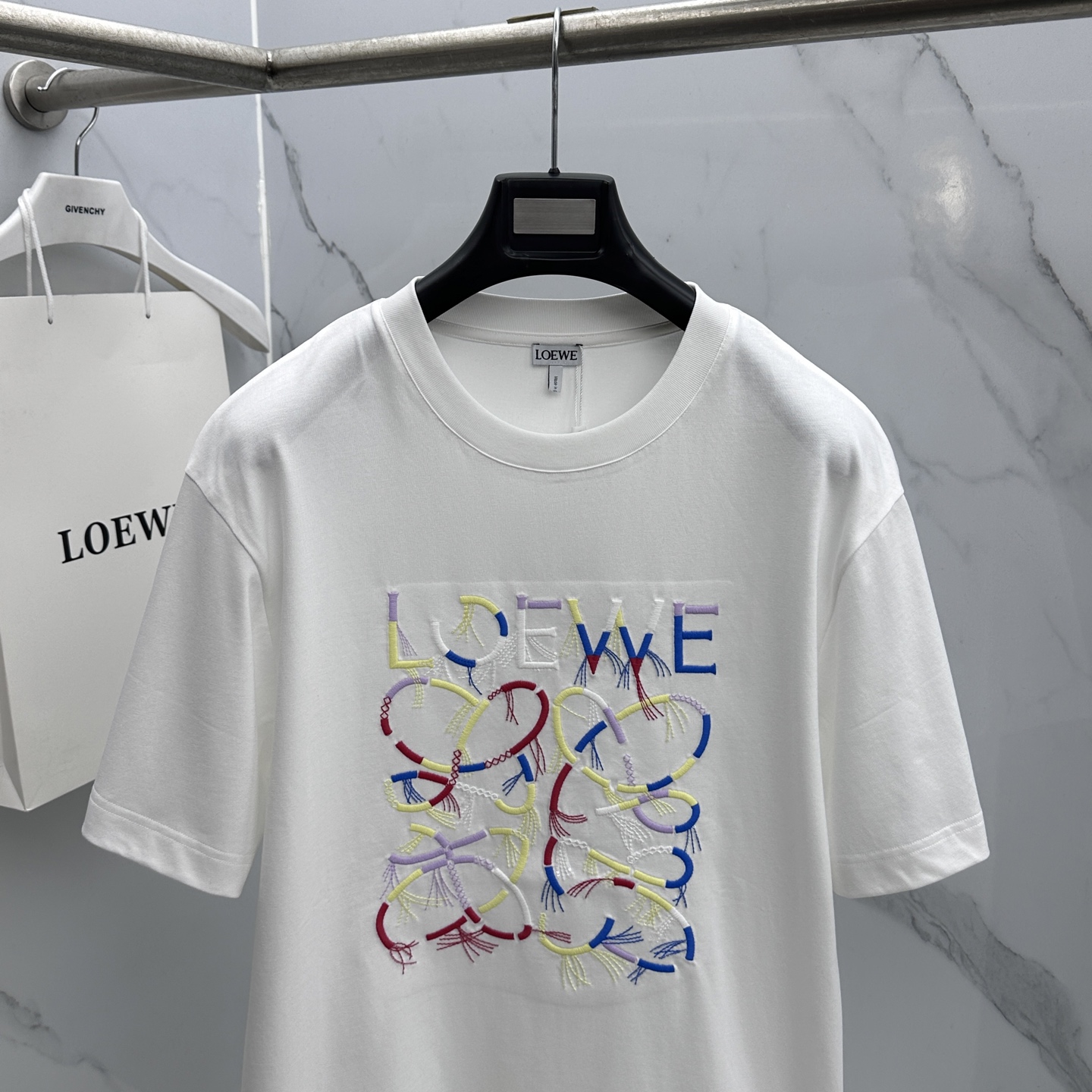 🆕LOEWE罗意威 2026春夏新款短袖 官网同款T恤 双纱纯棉面料 多元化搭配 是眼下时尚前沿的创新趋