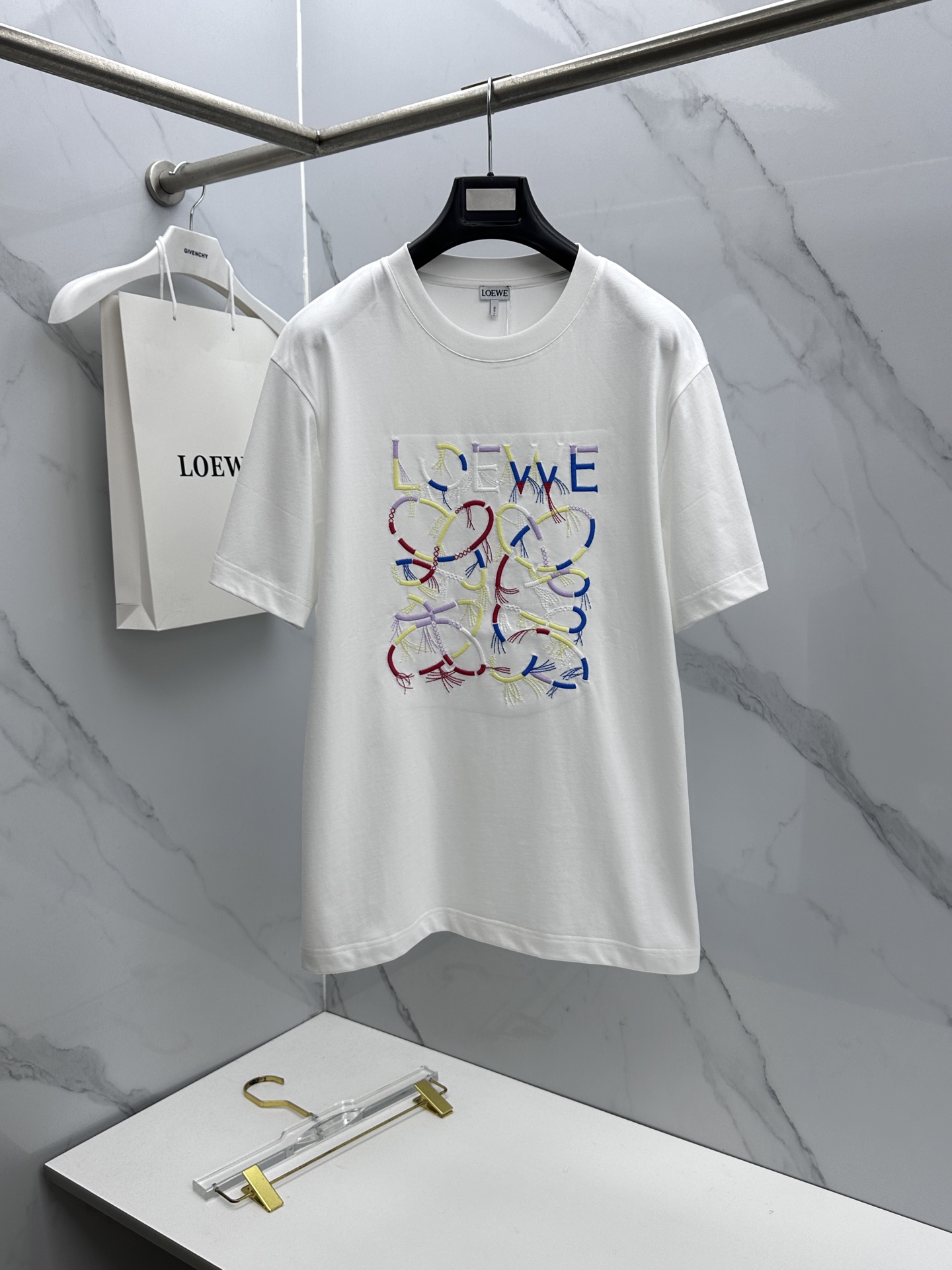 🆕LOEWE罗意威 2026春夏新款短袖 官网同款T恤 双纱纯棉面料 多元化搭配 是眼下时尚前沿的创新趋