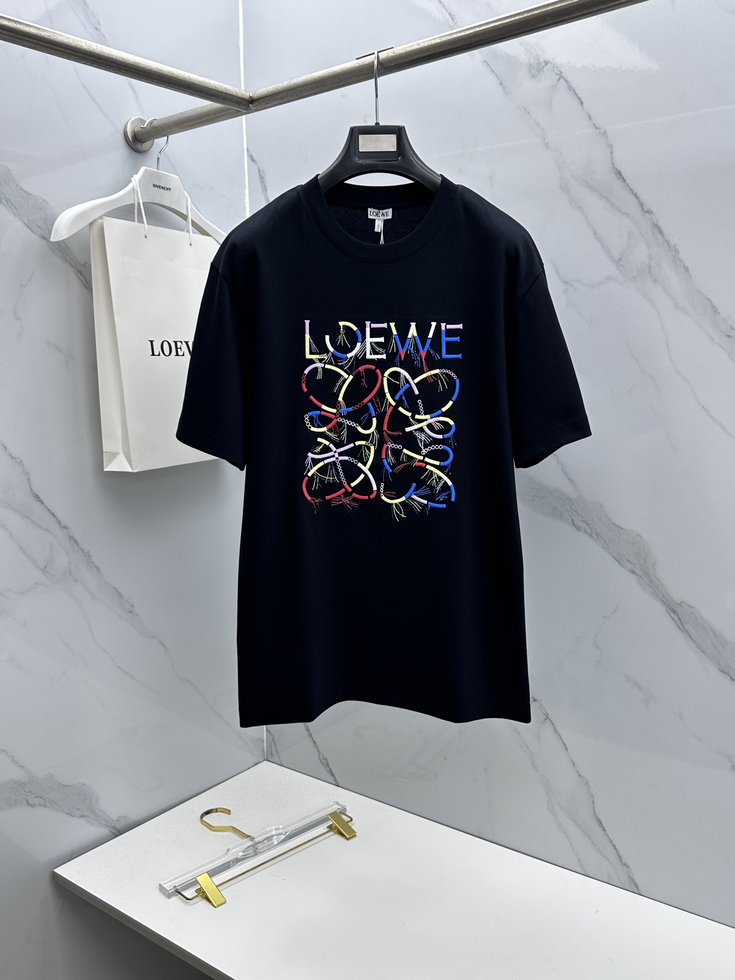 🆕LOEWE罗意威 2026春夏新款短袖 官网同款T恤 双纱纯棉面料 多元化搭配 是眼下时尚前沿的创新趋
